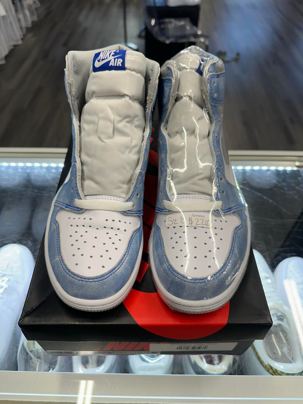 2021 Air Jordan Retro 1 High "Hyper Royal Smoke Grey"