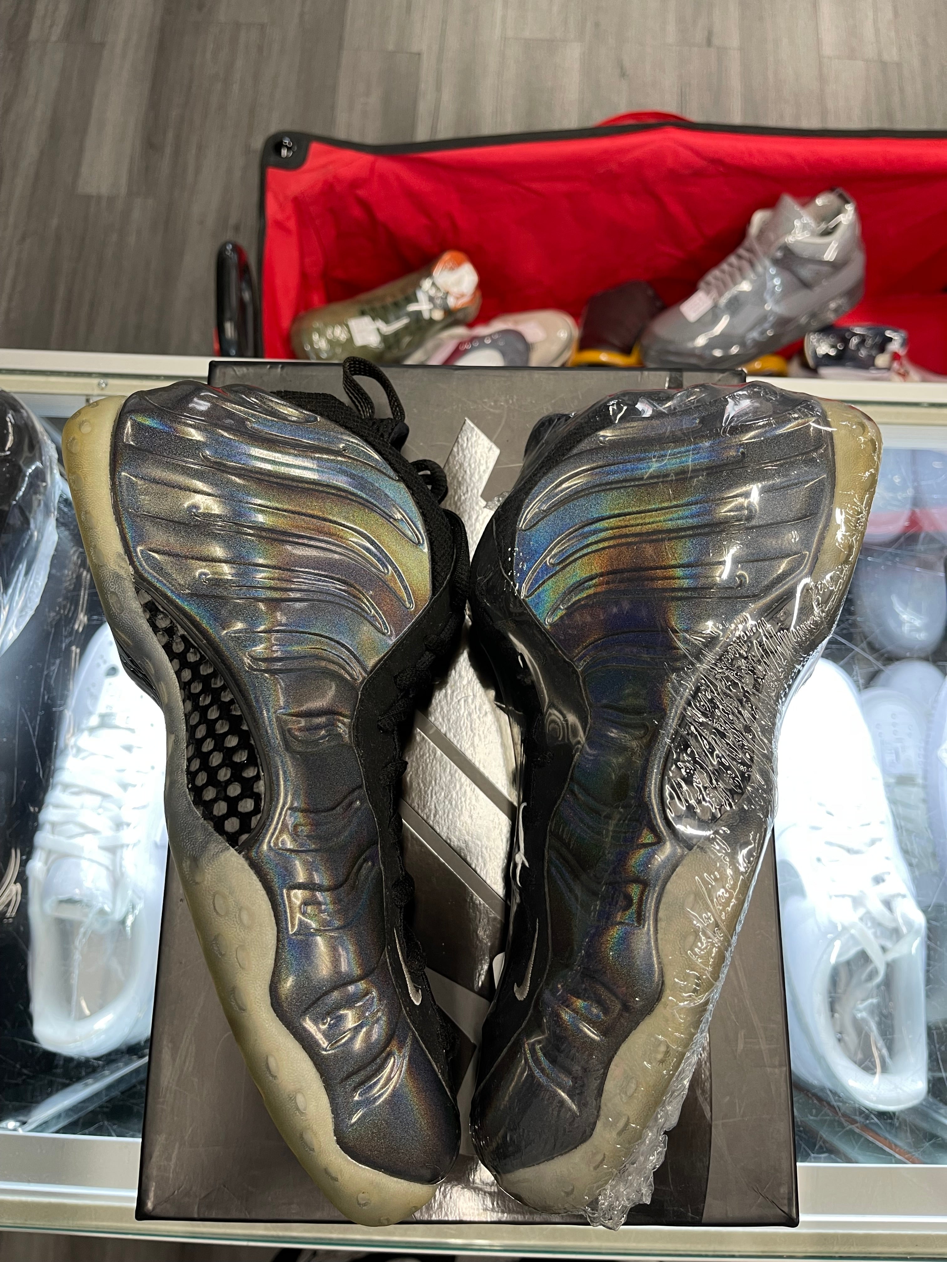 2015 Nike Air Foamposite One "Hologram"