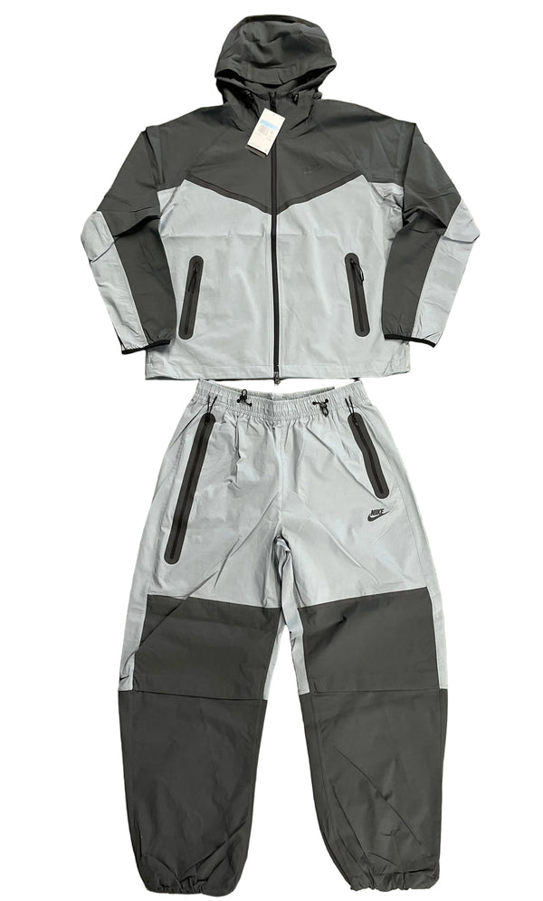 Nike Tech Woven Oversized Set "Grey/Black"