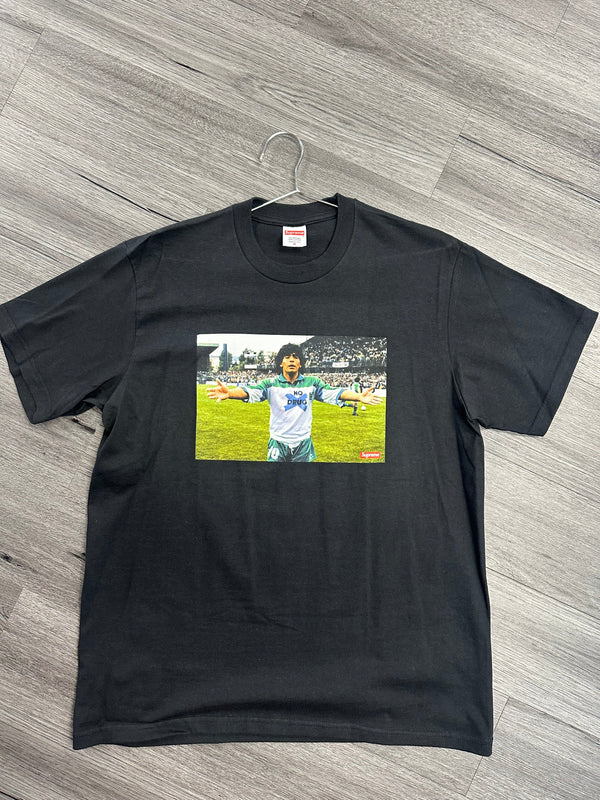 Supreme Tee “Mardona”