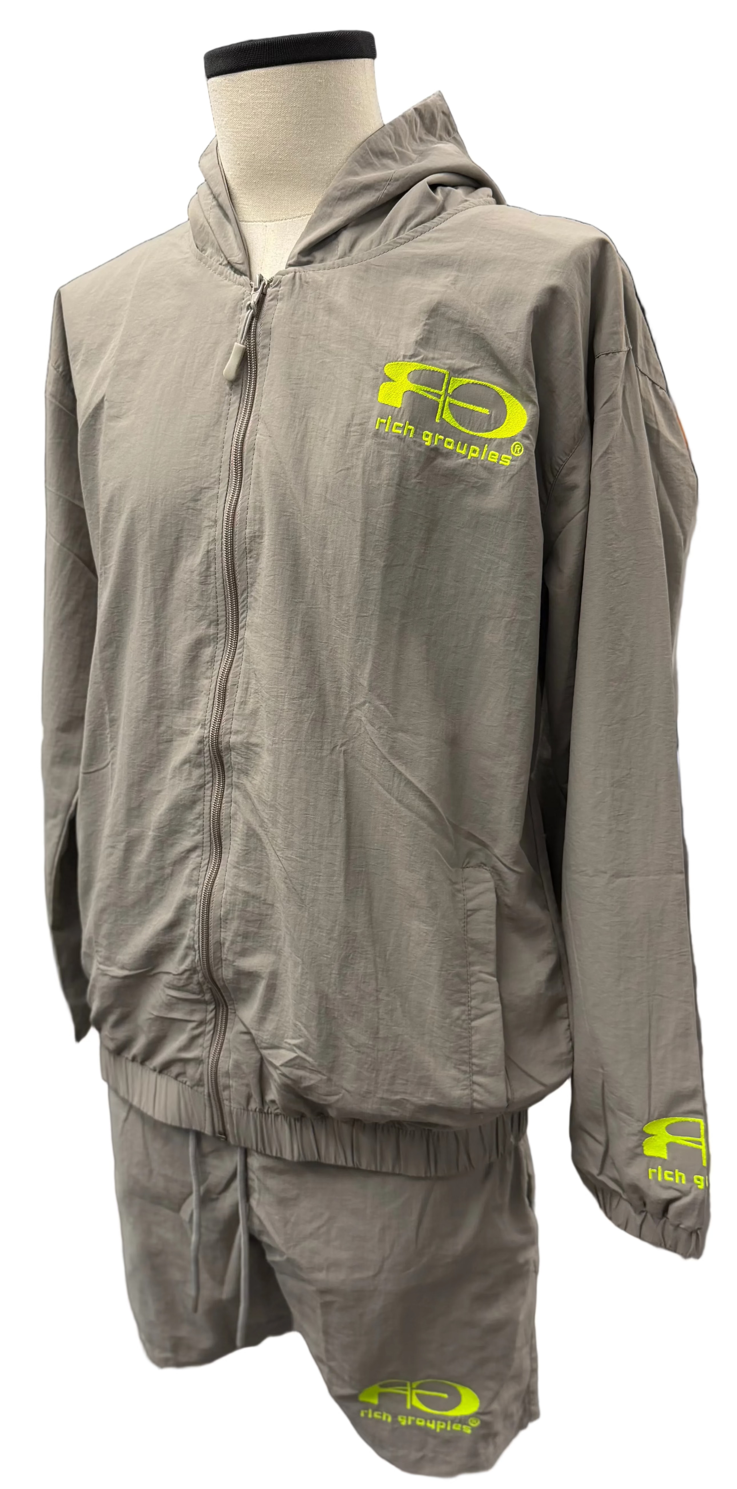 Rich Groupies Set CBFW "Grey Green"