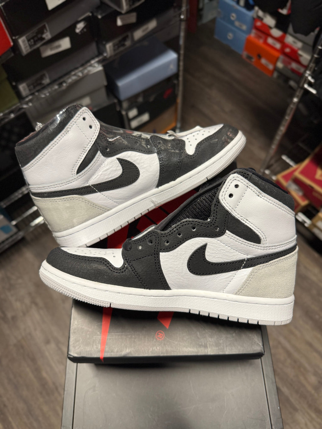 2022 Air Jordan Retro 1 High "Bleached Coral"