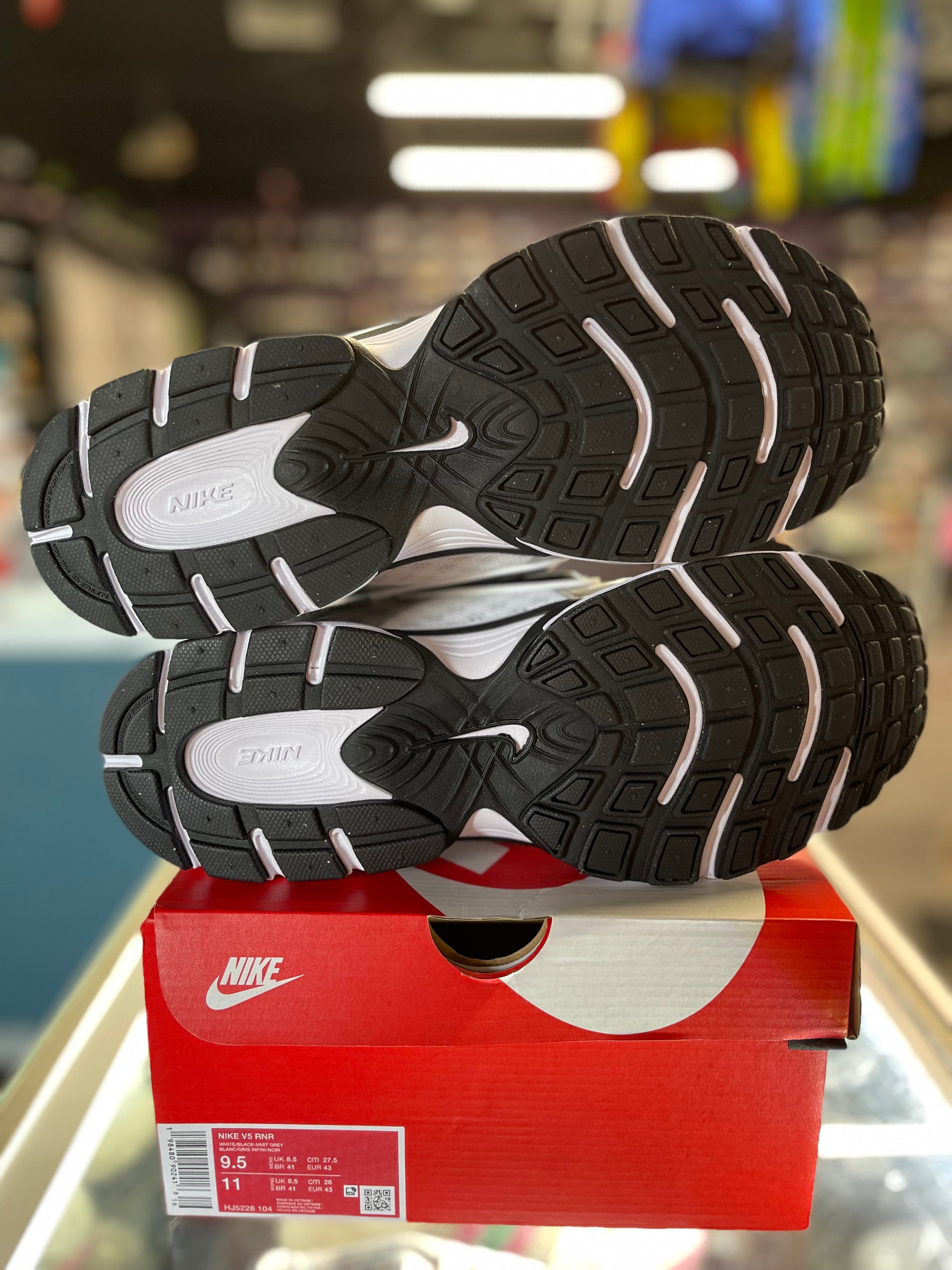 2025 Nike V5 RNR "White Vast Grey College Grey Black"