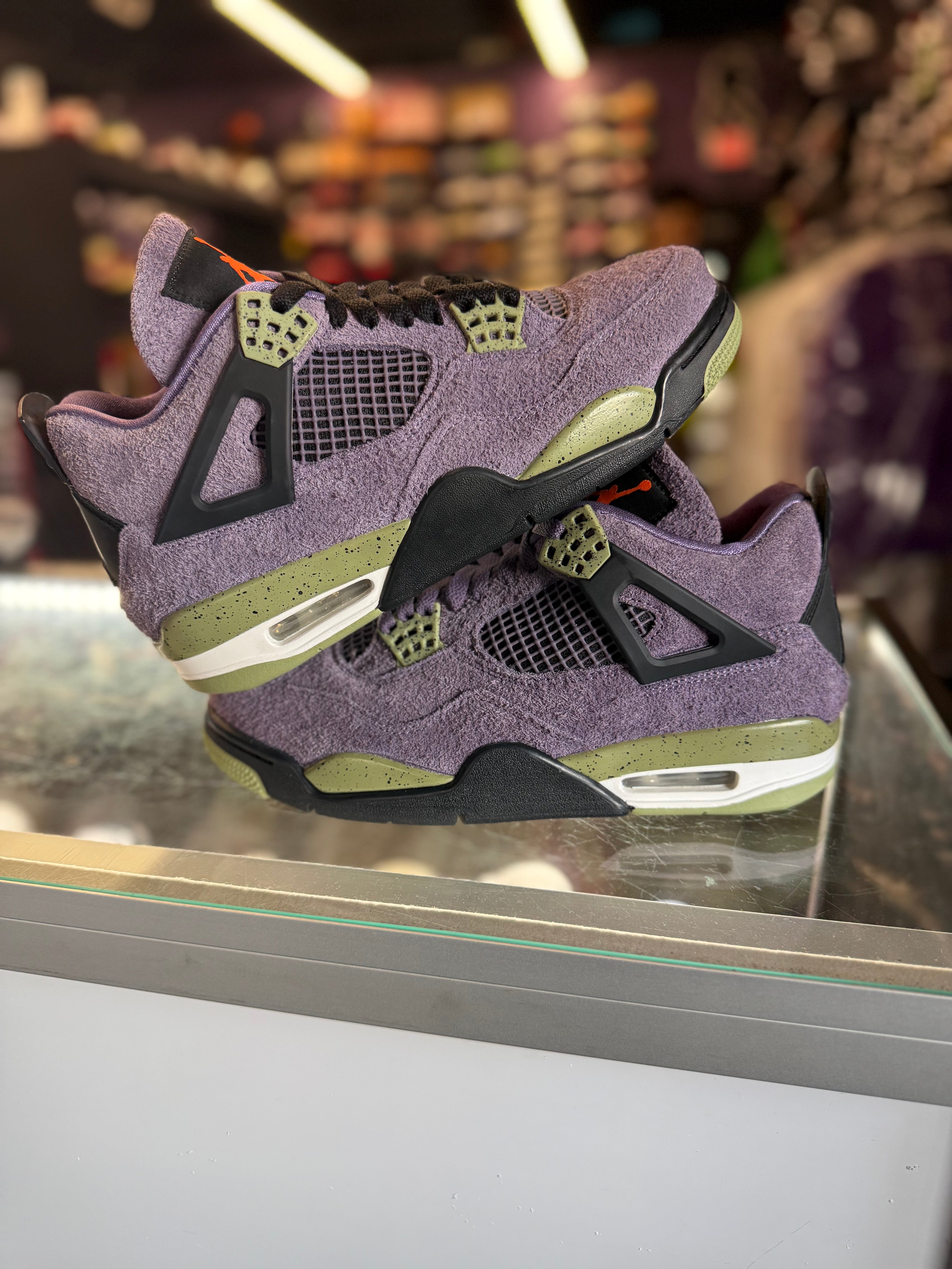 2022 Air Jordan Retro 4 "Canyon Purple" (W)