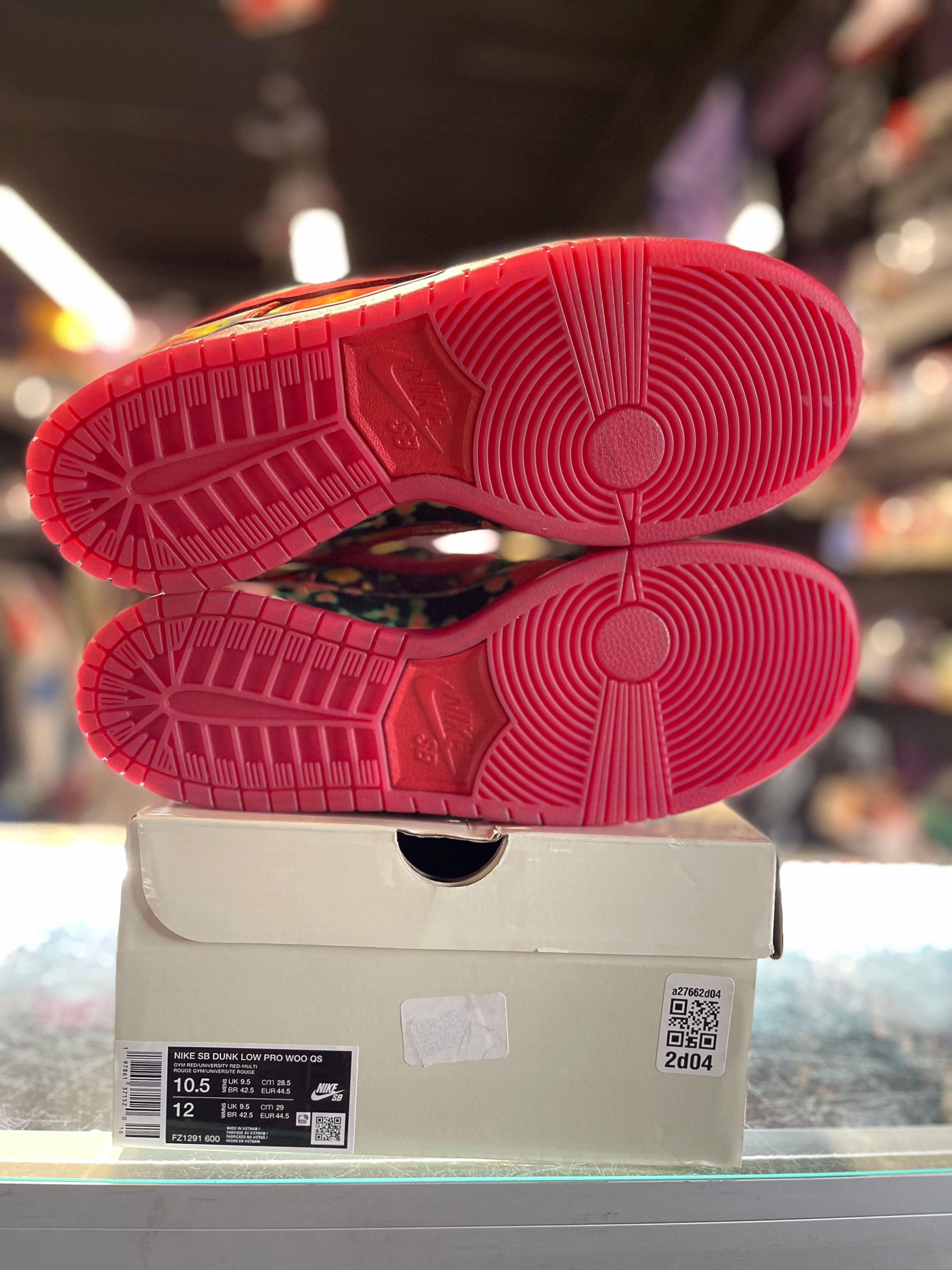 2024 Nike SB Dunk Low "The Wizard of Oz Poppy"
