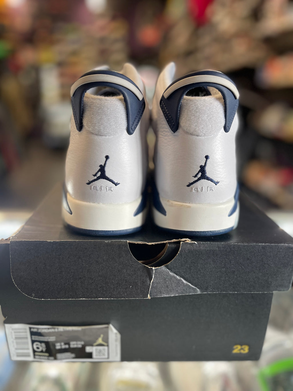 2022 Air Jordan Retro 6 "Midnight Navy" (GS)