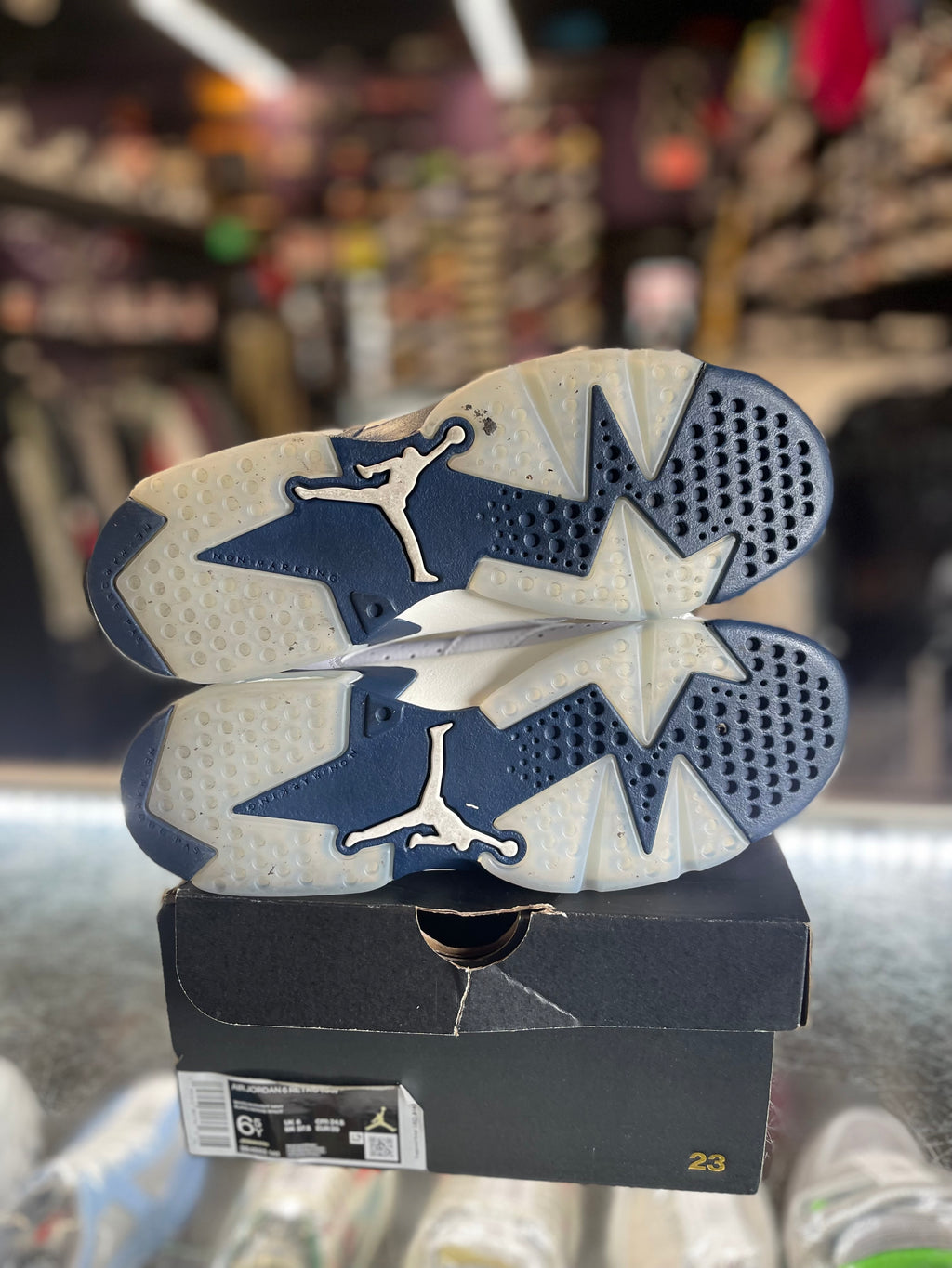 2022 Air Jordan Retro 6 "Midnight Navy" (GS)