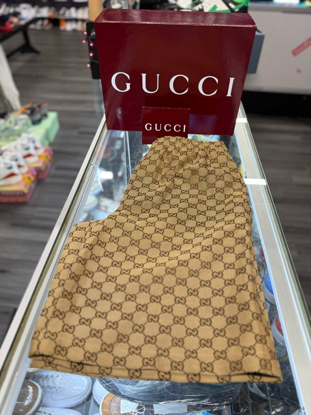 Gucci Shorts Monogram "Beige"