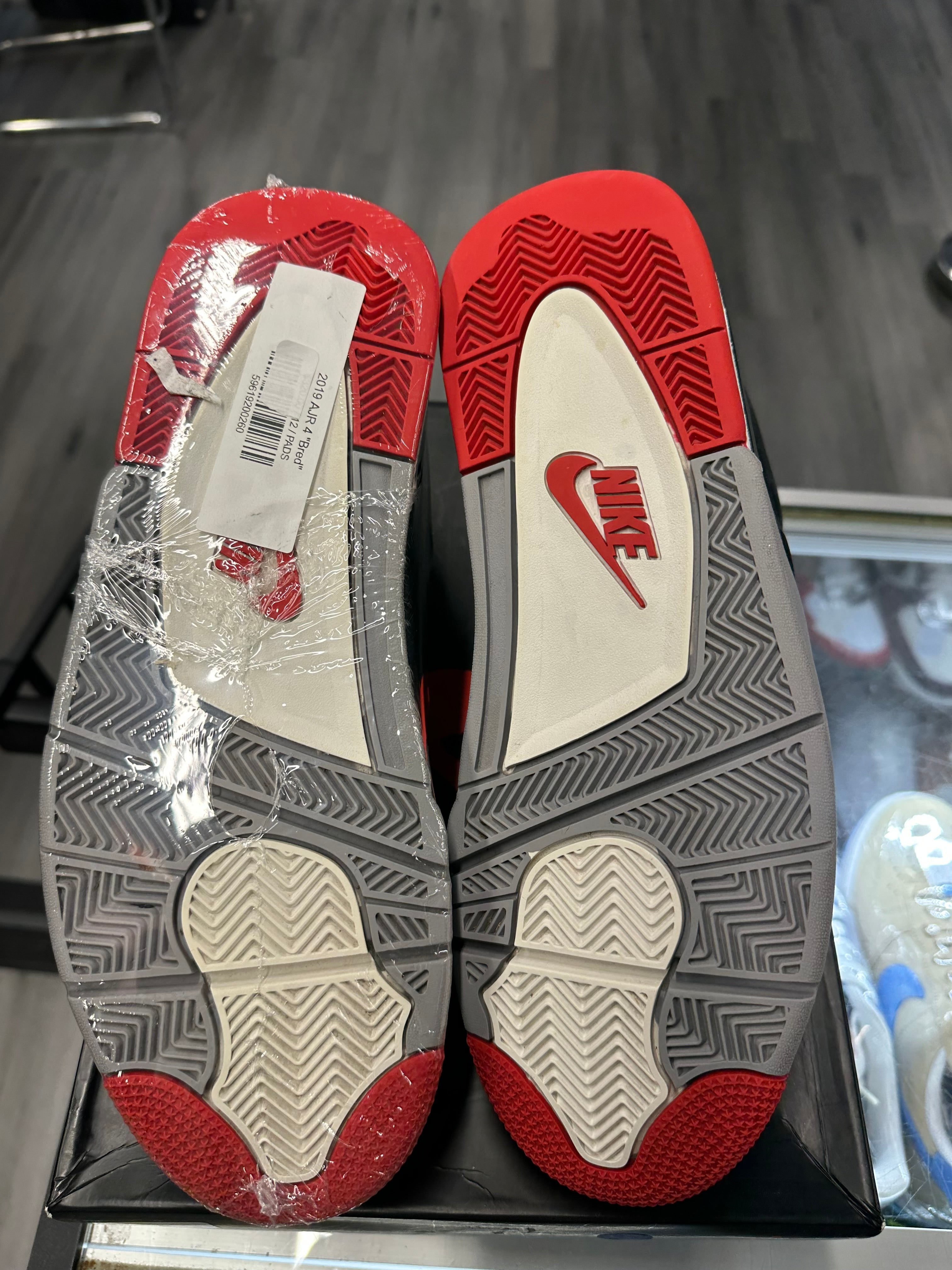2019 Air Jordan Retro 4 "Bred"