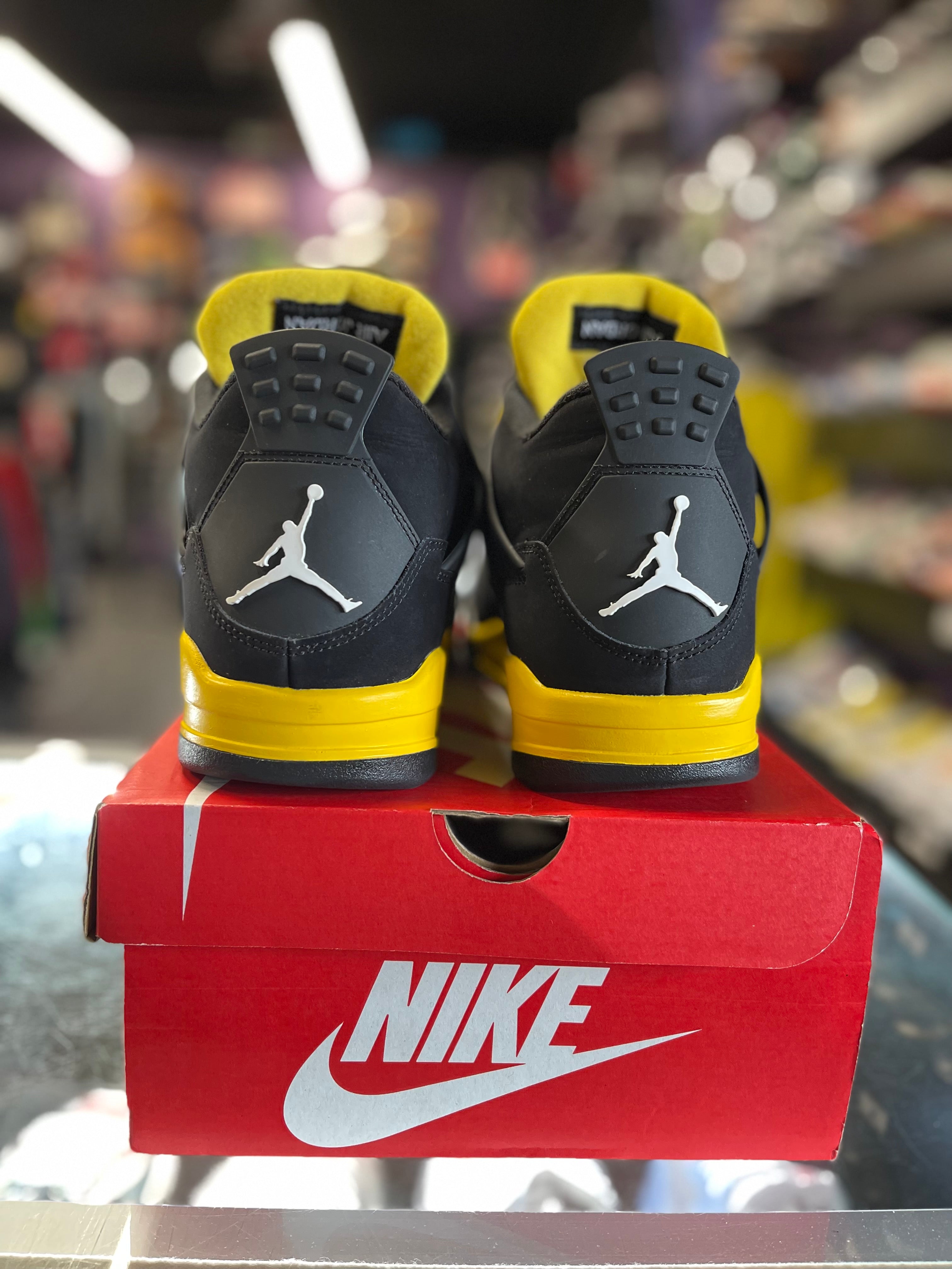 2023 Air Jordan Retro 4 "Thunder"