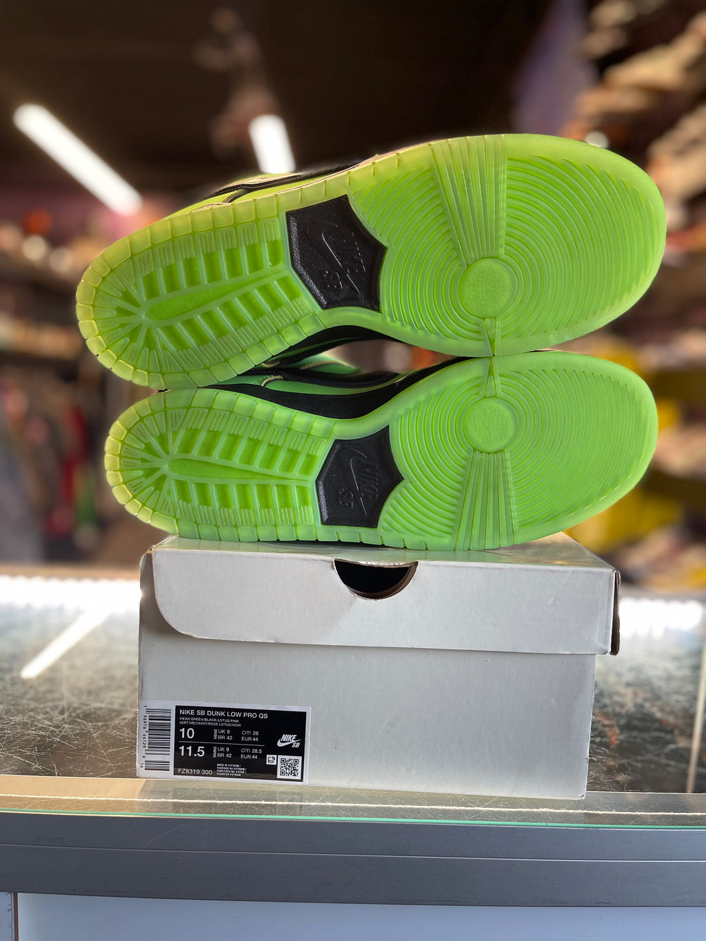 2023 Nike SB Dunk Low "The Powerpuff Girls Buttercup"