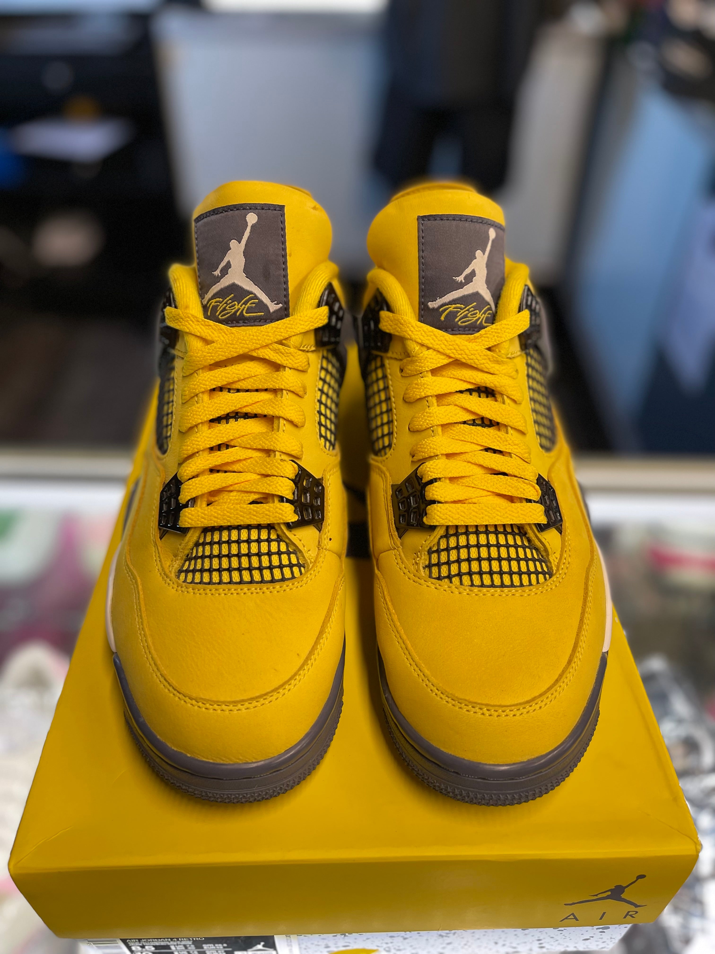 2021 Air Jordan Retro 4 "Lightning"