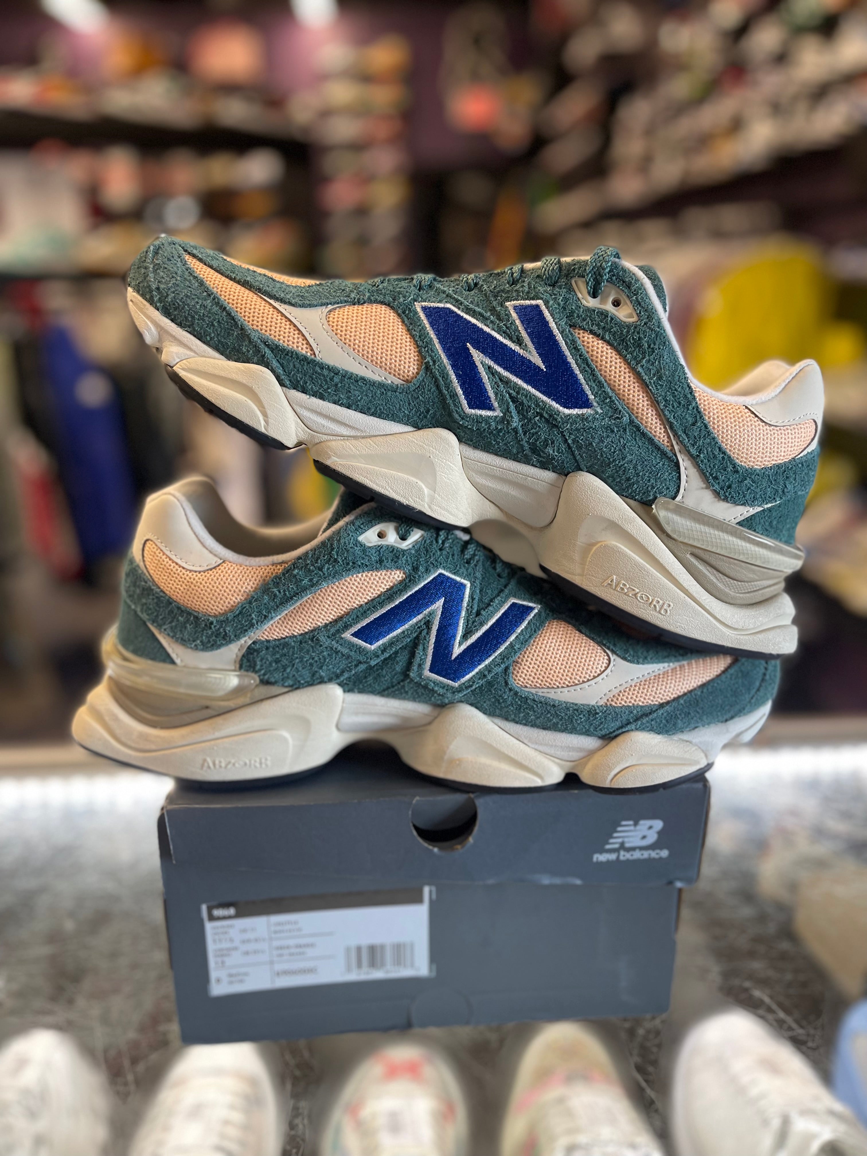 2025 New Balance 9060 "New Spruce Peach Blossom"
