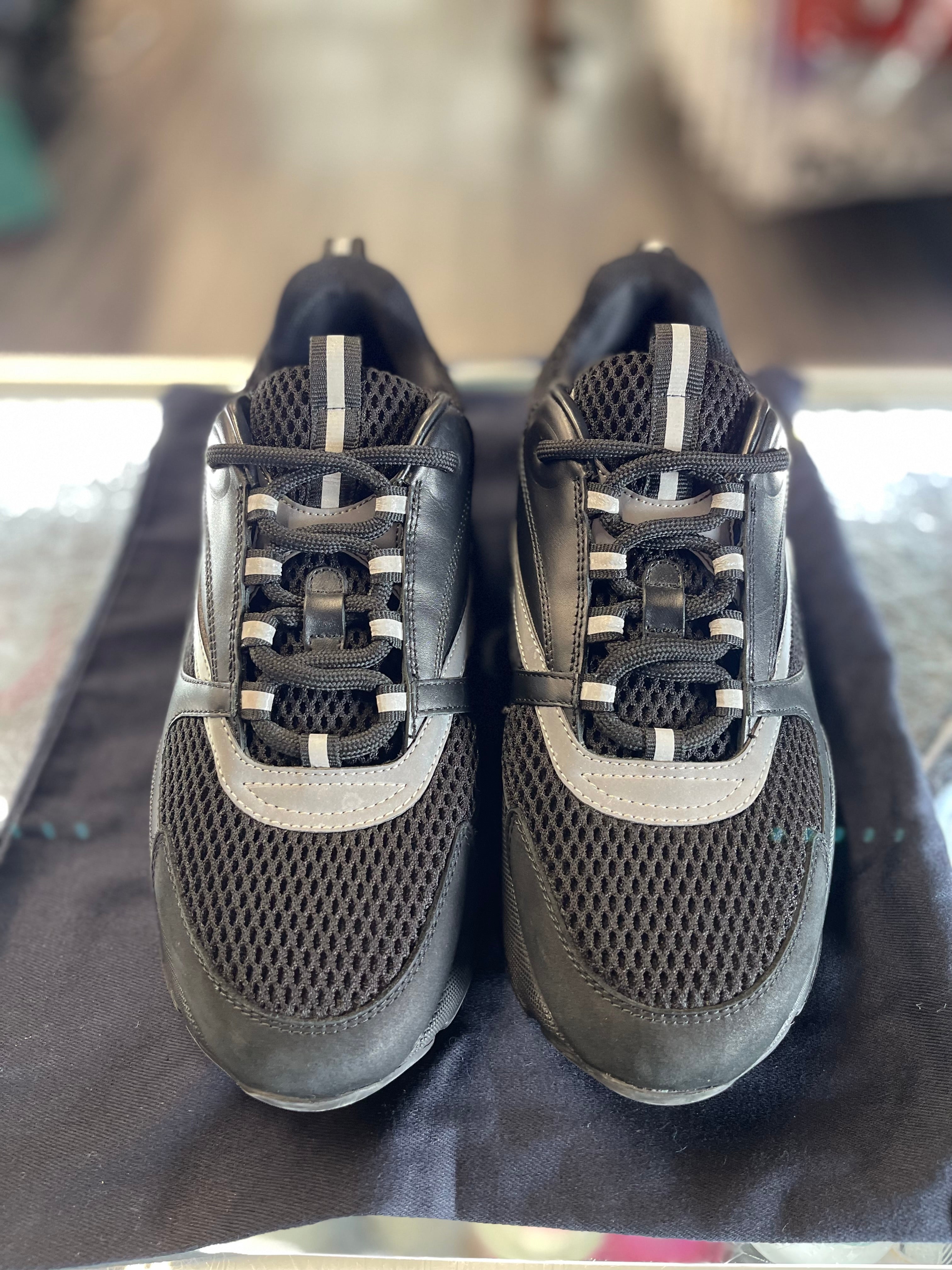Christian Dior B22 "Black"