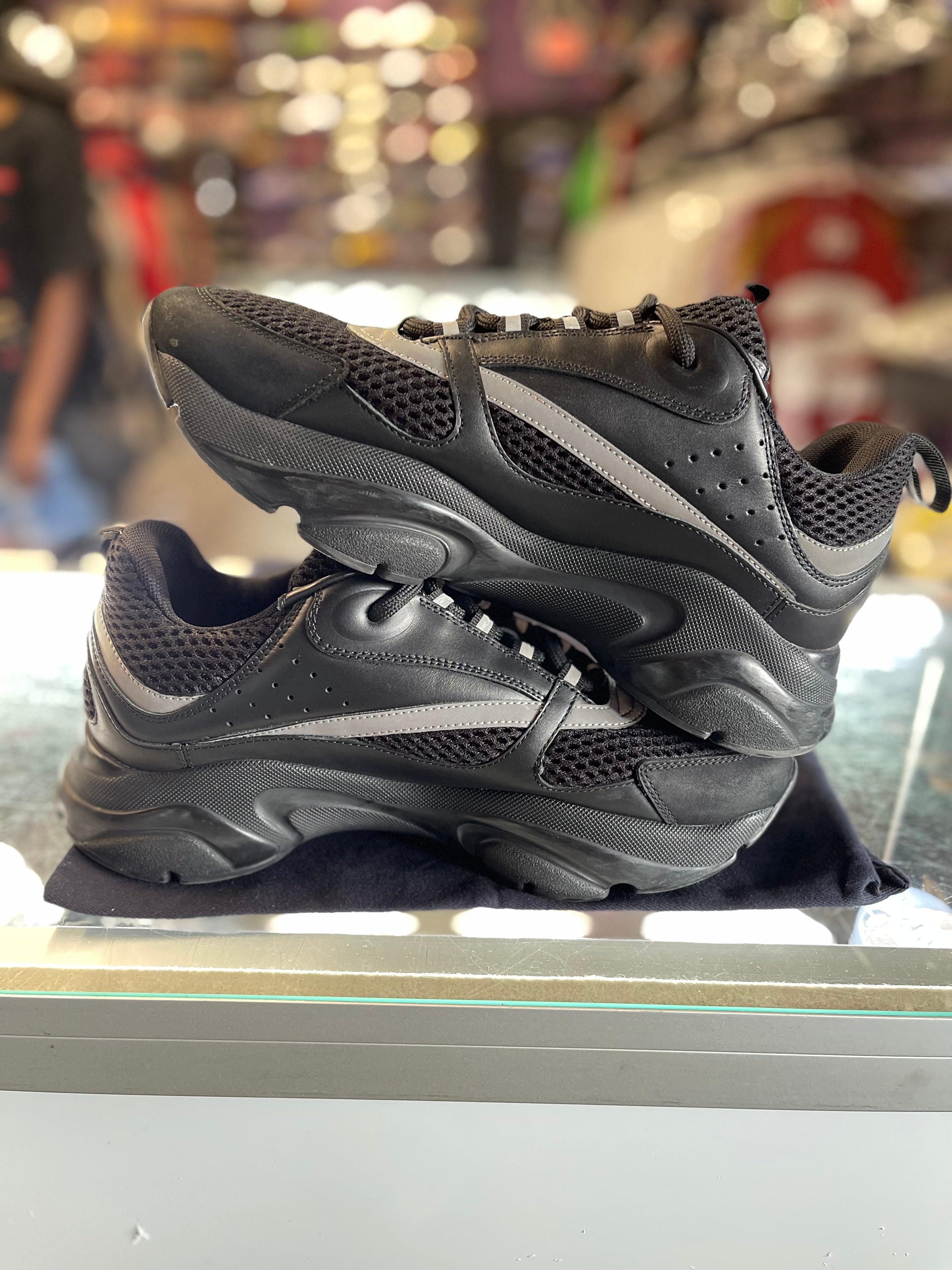 Christian Dior B22 "Black"