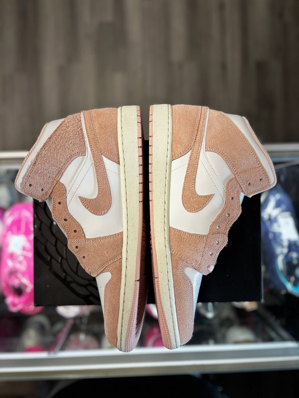 2024 Air Jordan 1 Mid "Legend Pink"