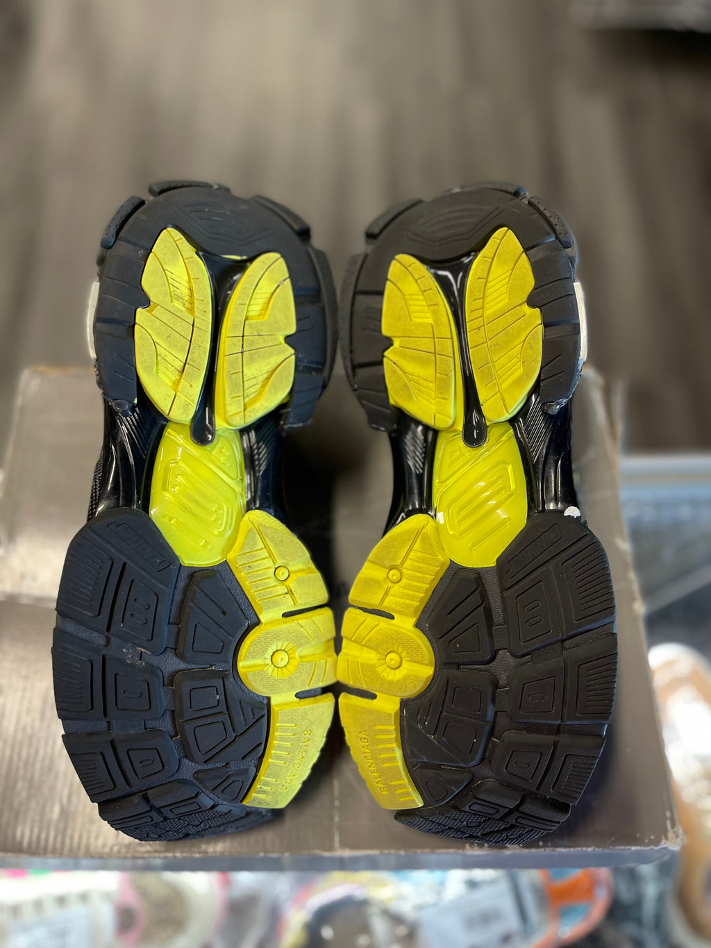 Balenciaga Runner 2.0 "Worn Out Silver yellow'