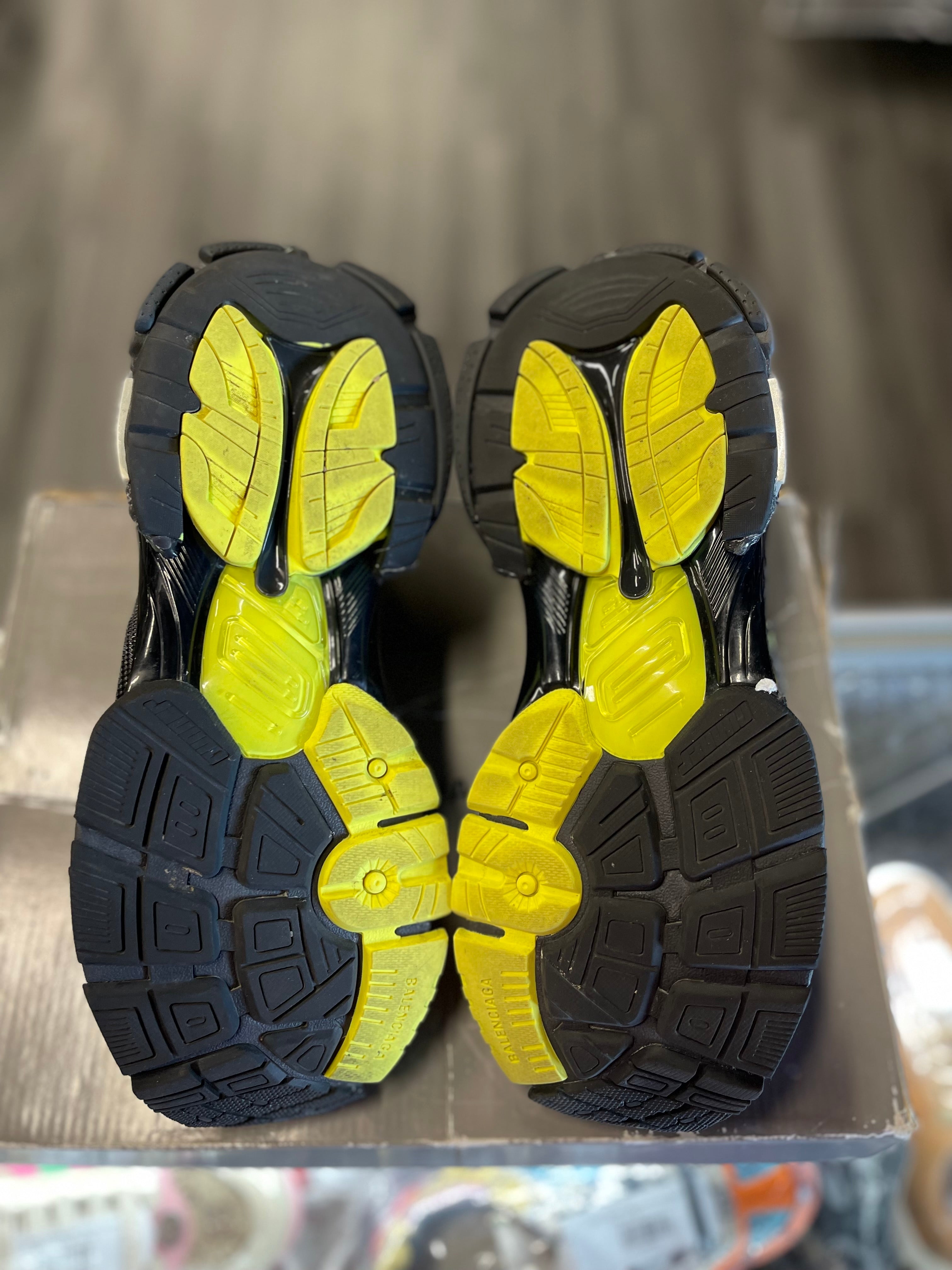 Balenciaga Runner 2.0 "Worn Out Silver yellow'