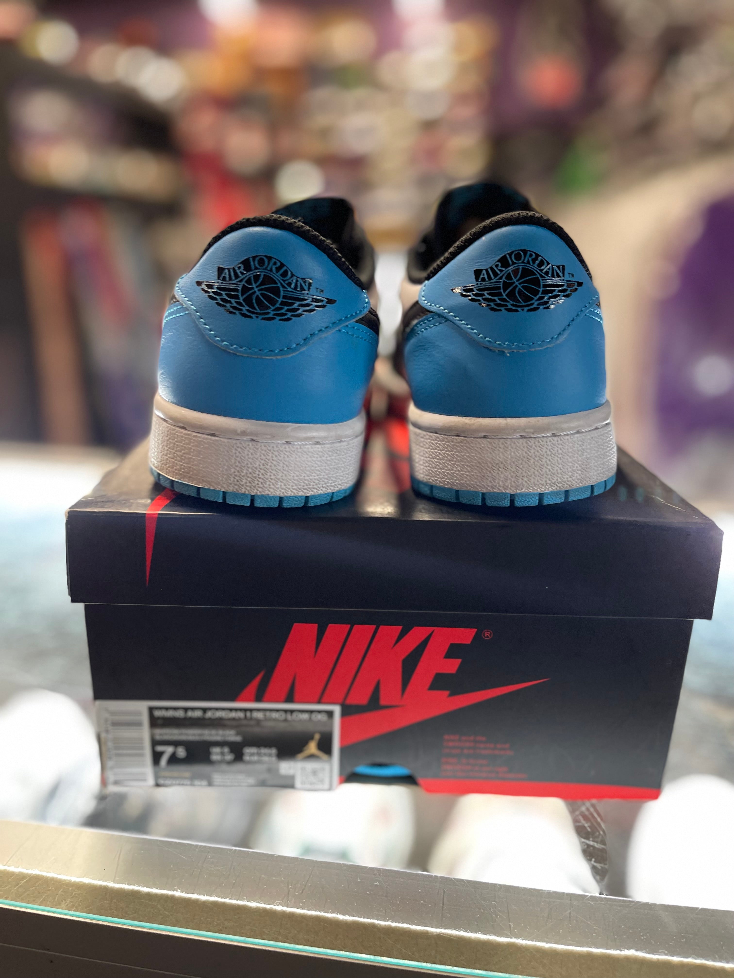 2022 Air Jordan Retro 1 low "Black Powder Blue" (w)