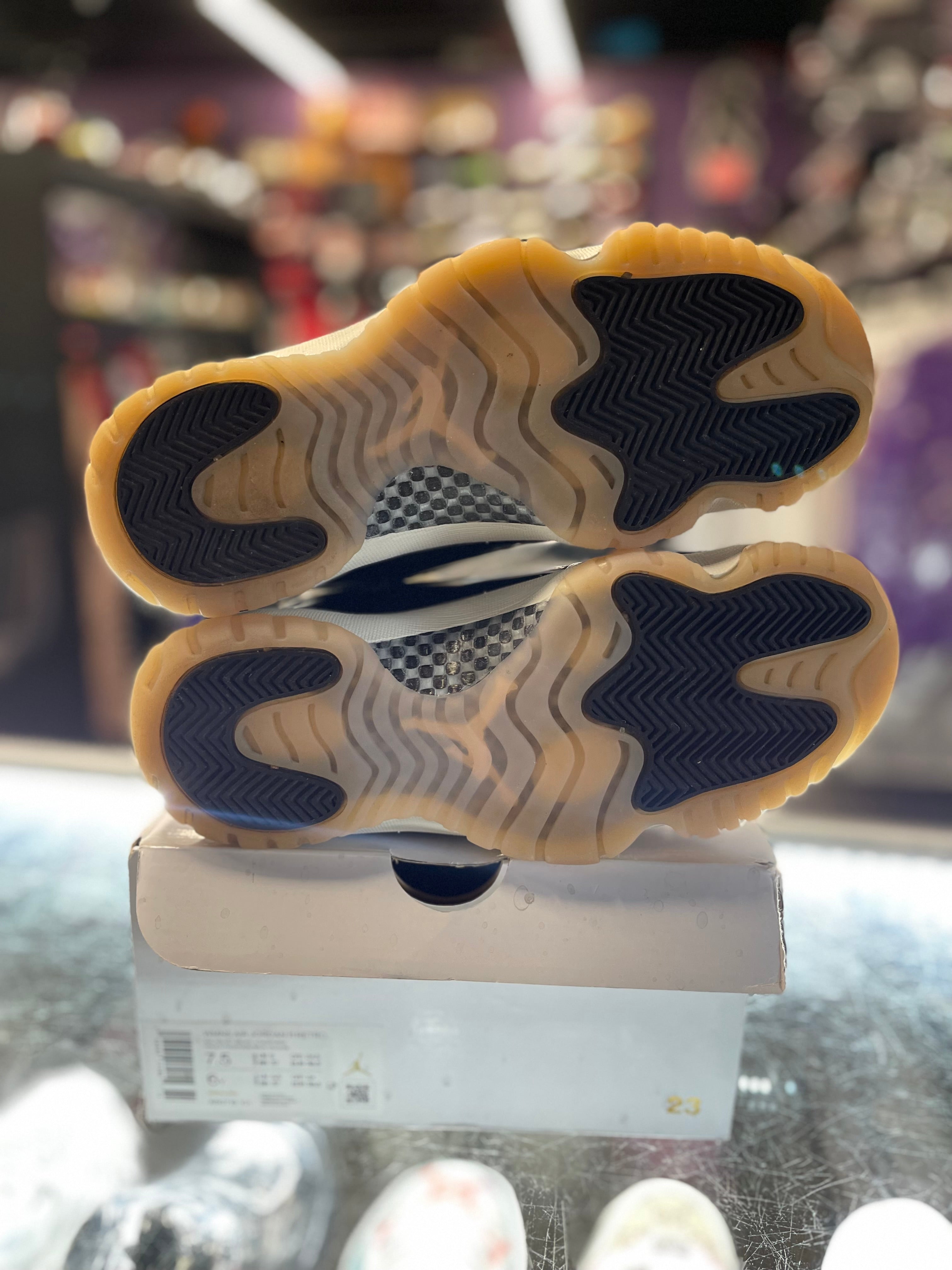 2023 Air Jordan Retro 11 "Neapolitan" (W)