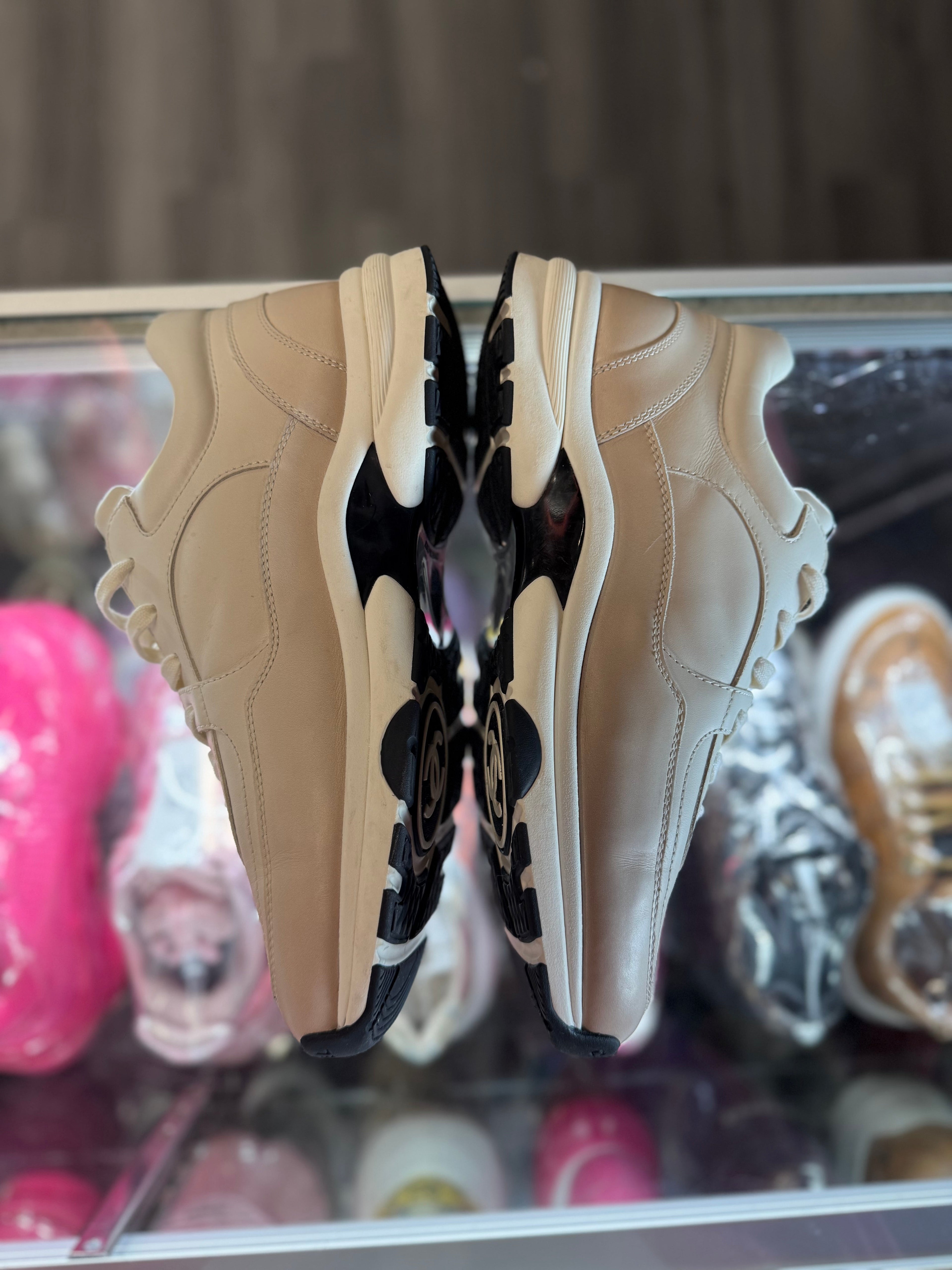 Chanel CC Low "Beige/White"