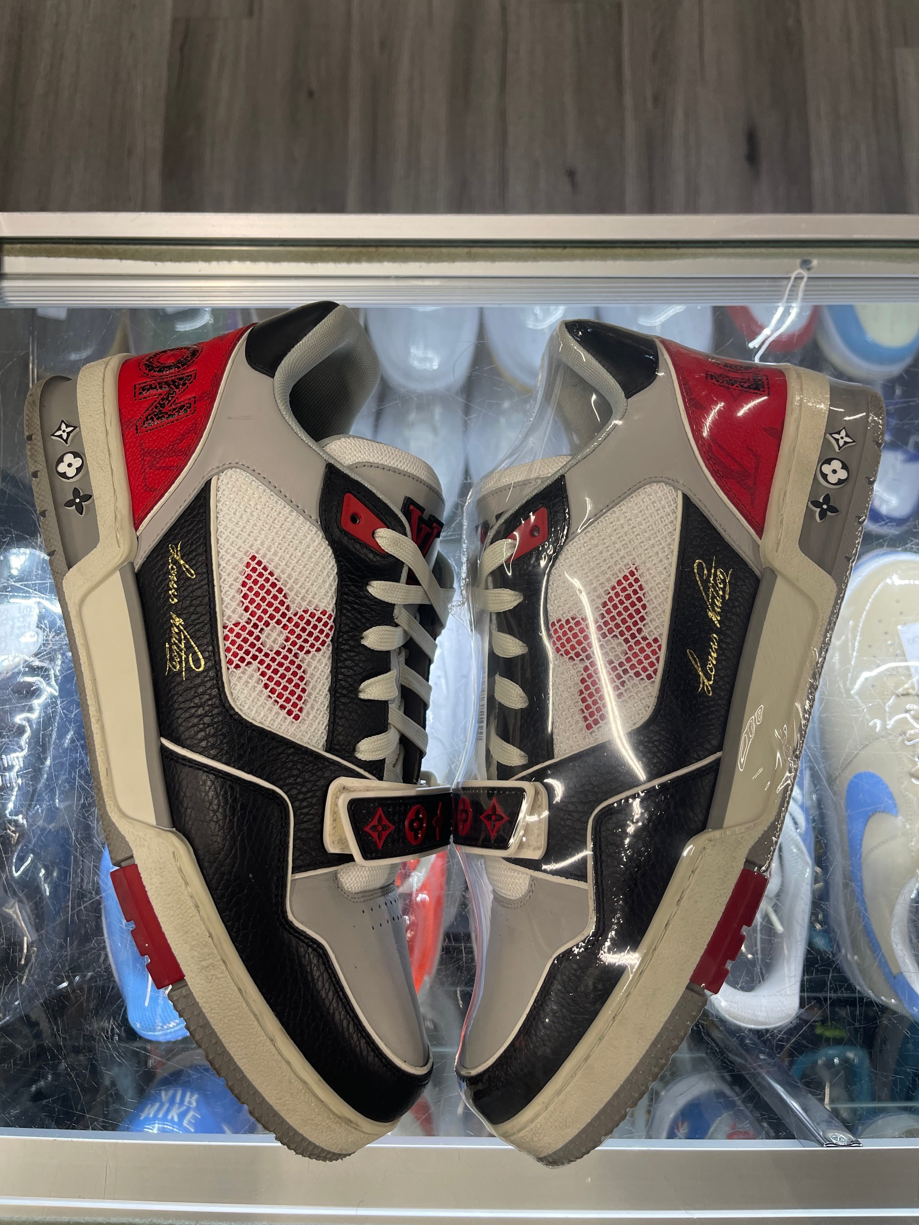 Louis Vuitton Trainer "Black Red Monogram"