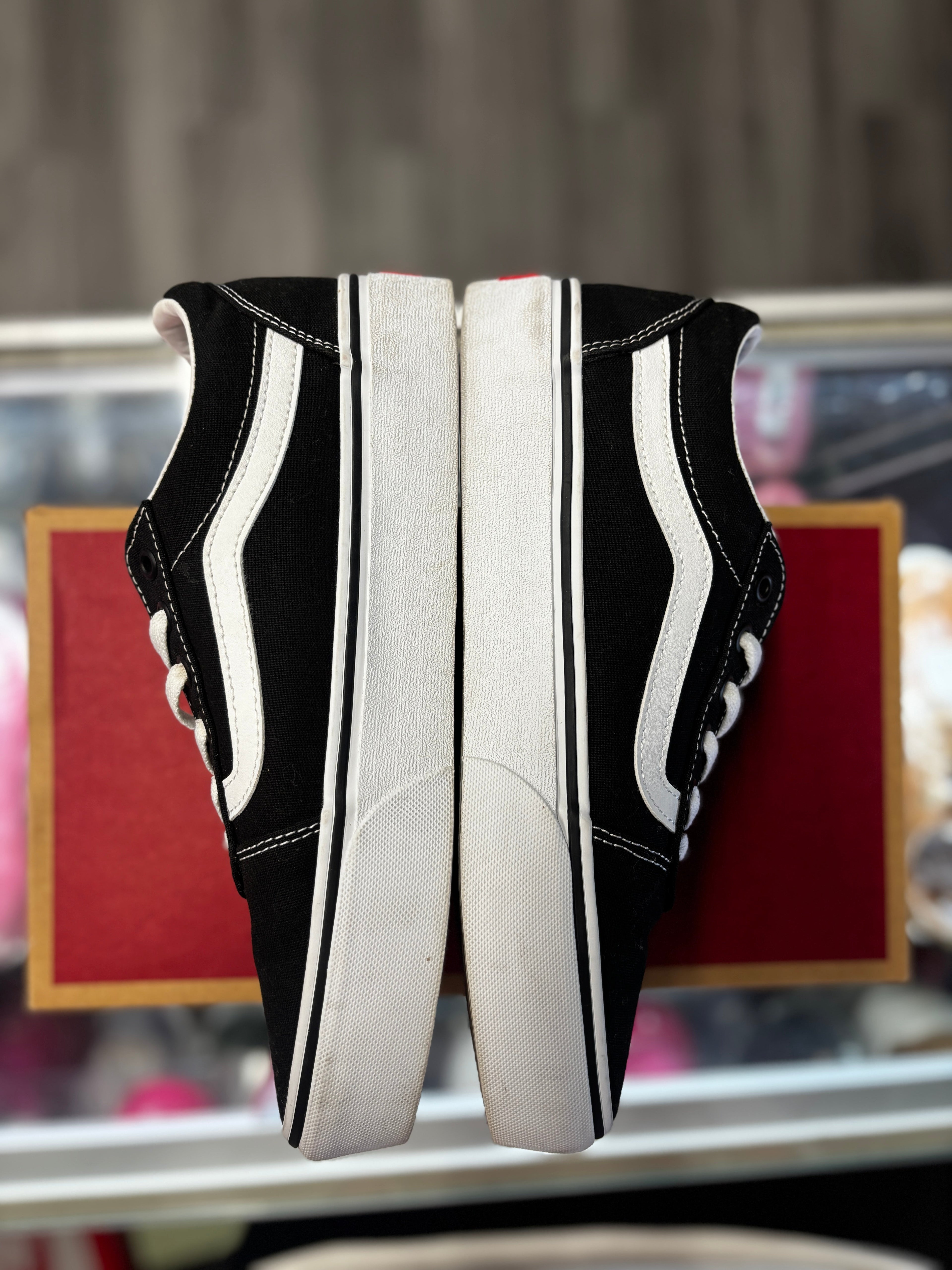 Vans Knu Skool "Black White"