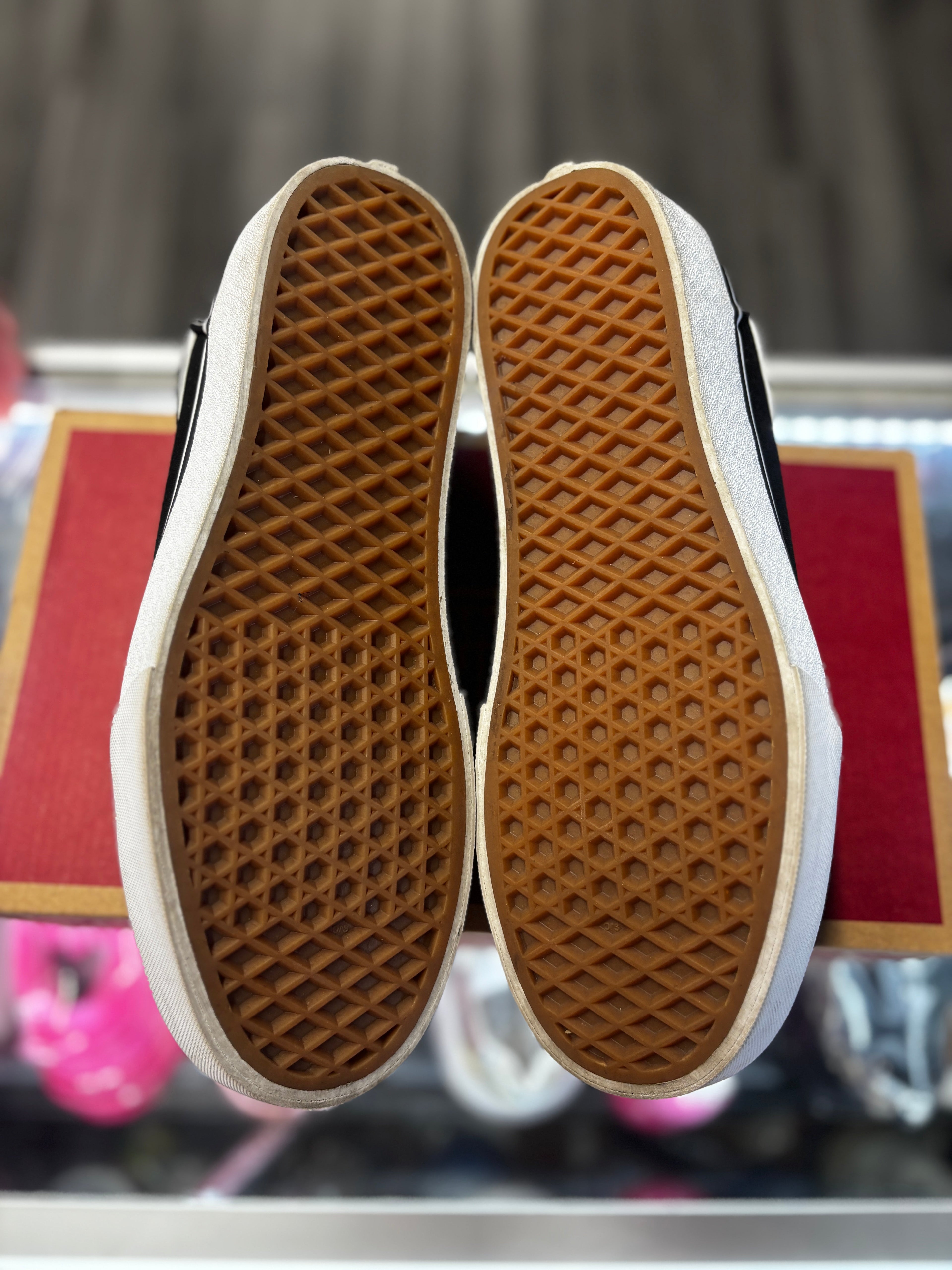 Vans Knu Skool "Black White"