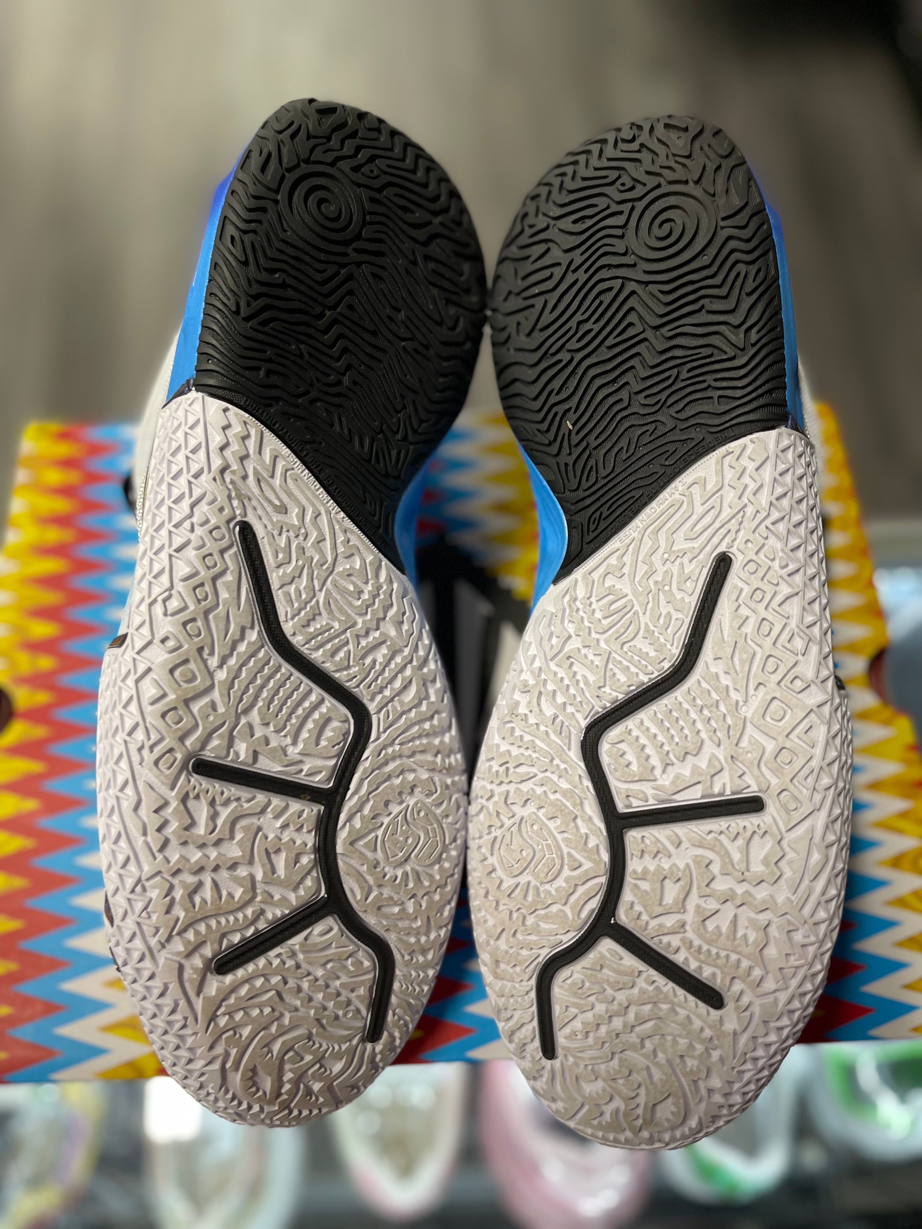 Anta Kai 2 "White/Black"
