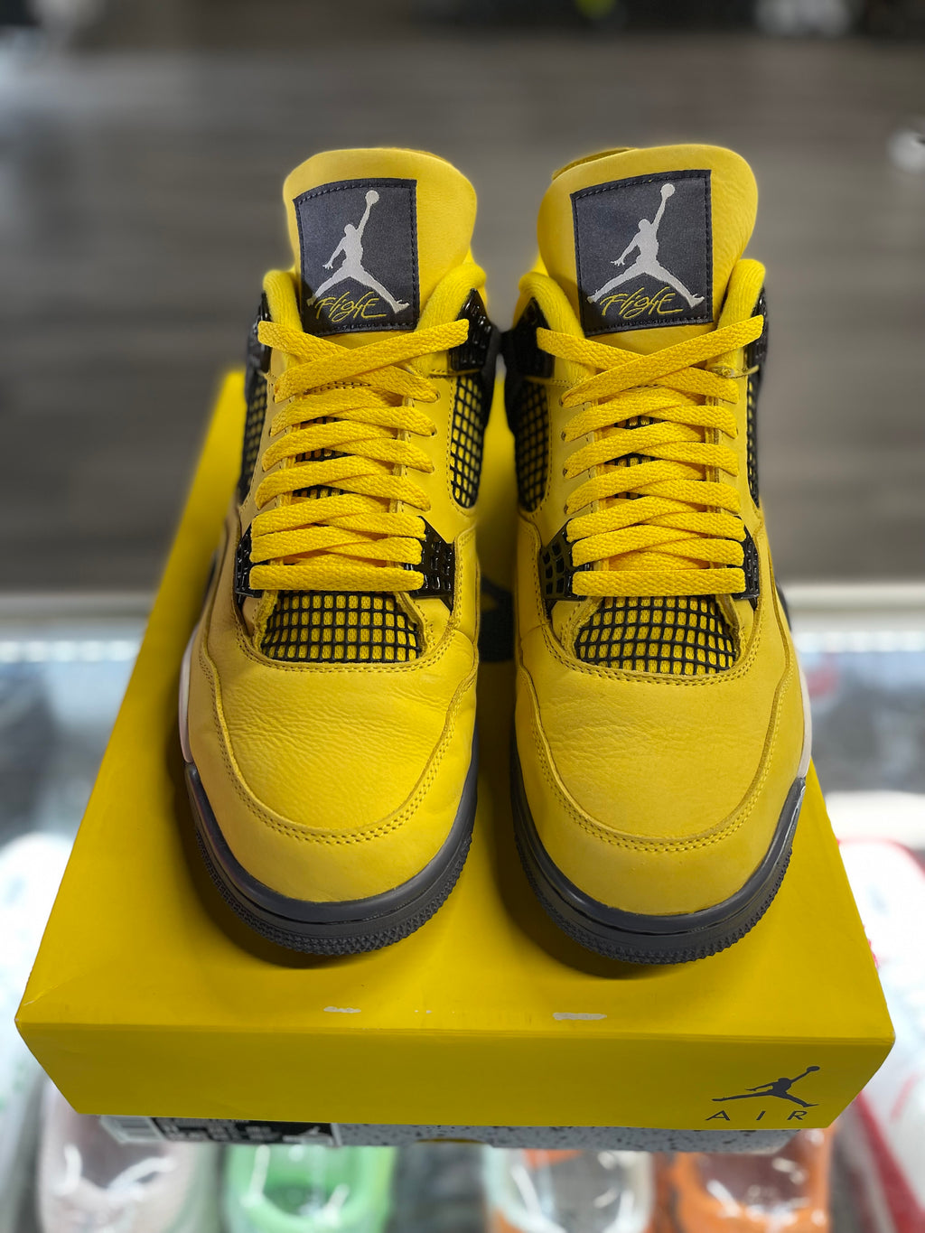 2021 Air Jordan Retro 4 "Lightning"