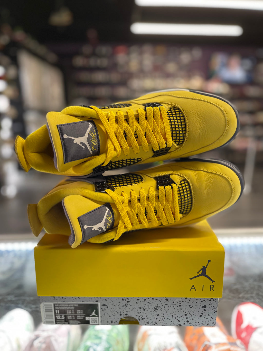2021 Air Jordan Retro 4 "Lightning"