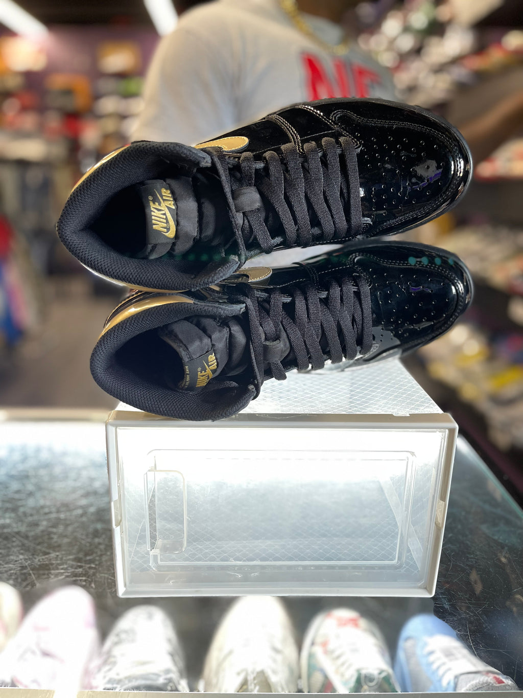 2020 Air Jordan retro 1 "Black Metallic Gold"