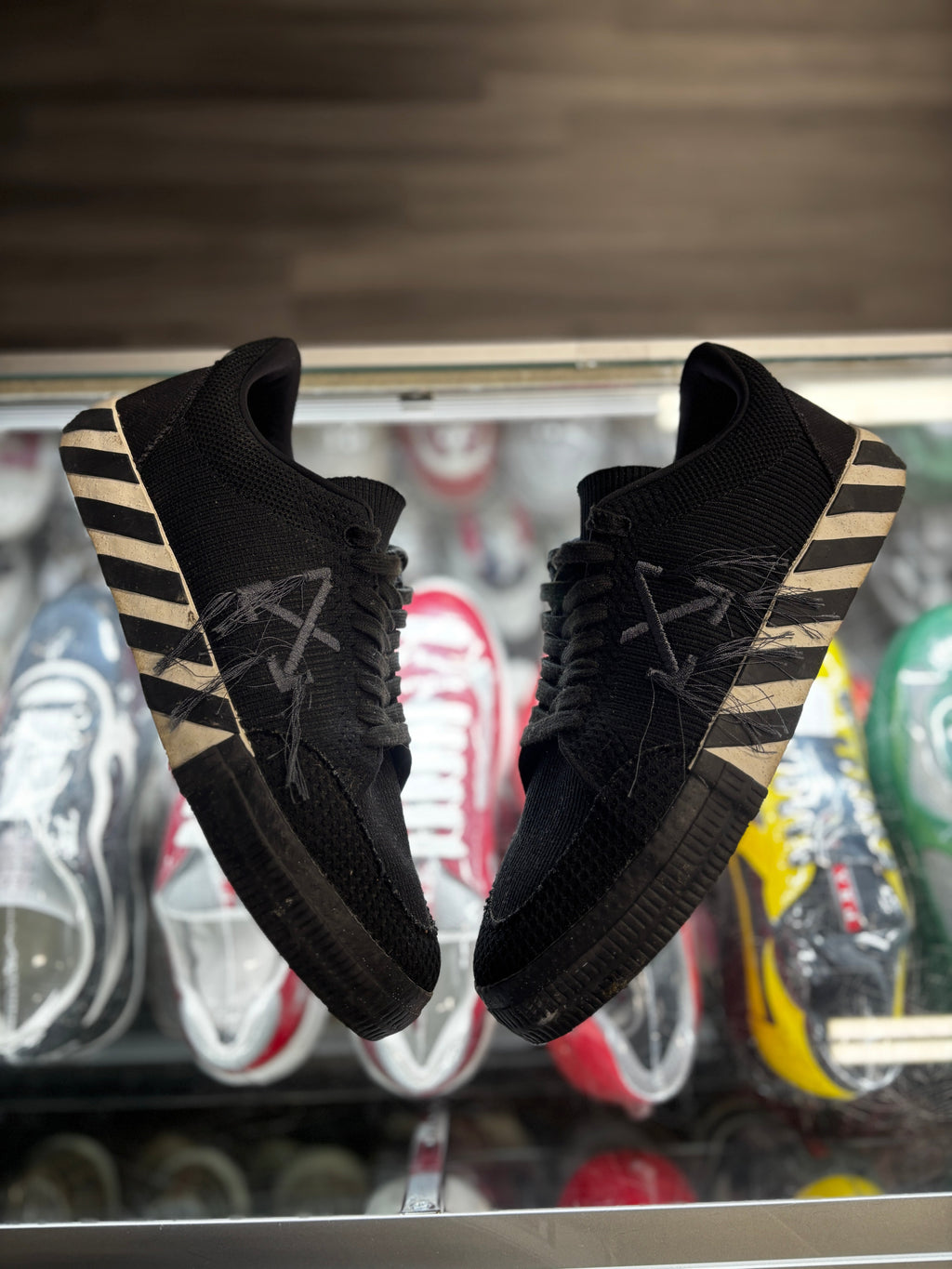 Off white Vulcanize "Black"