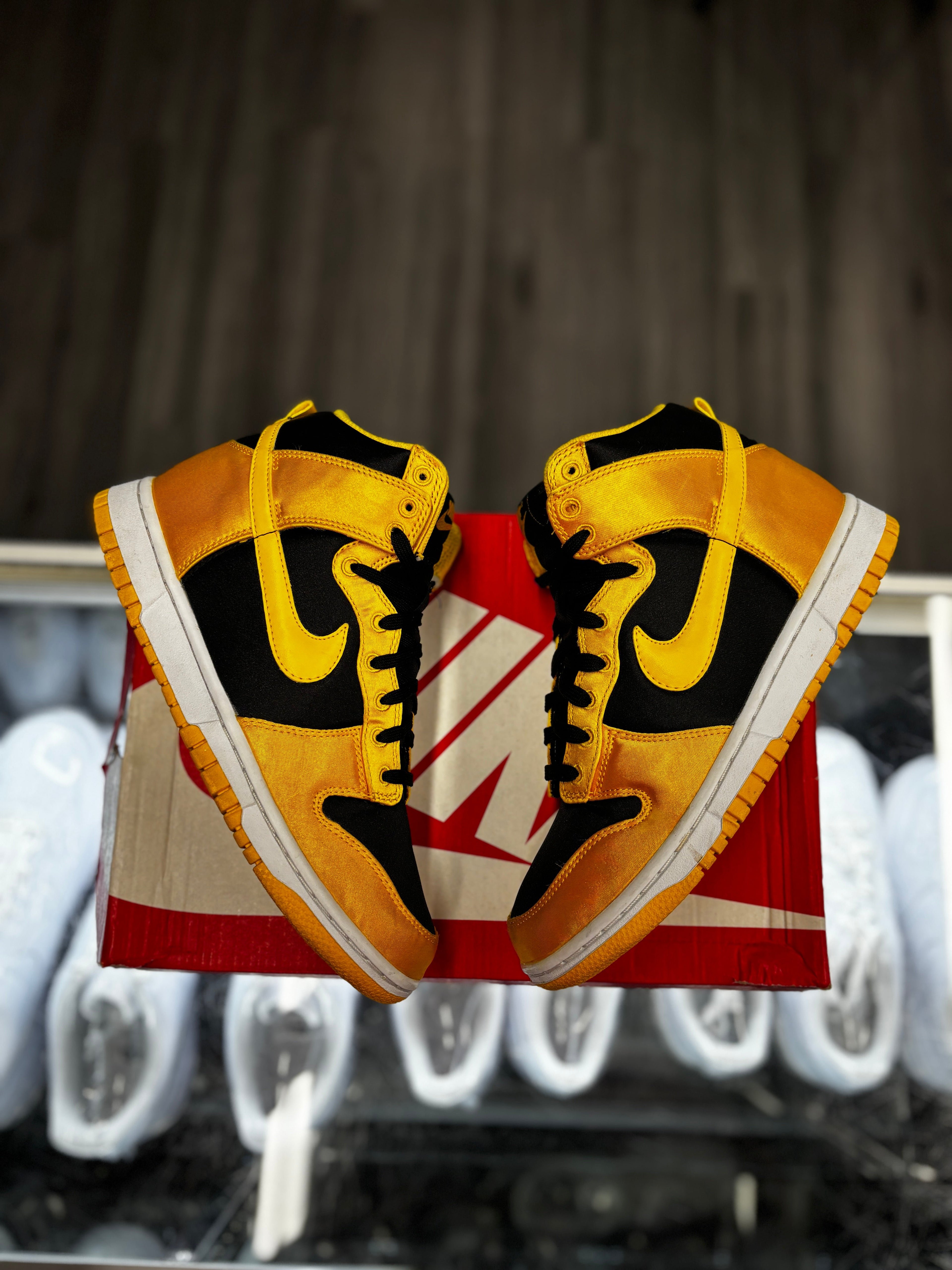 2023 Nike Dunk High "Satin Goldenrod" (W)