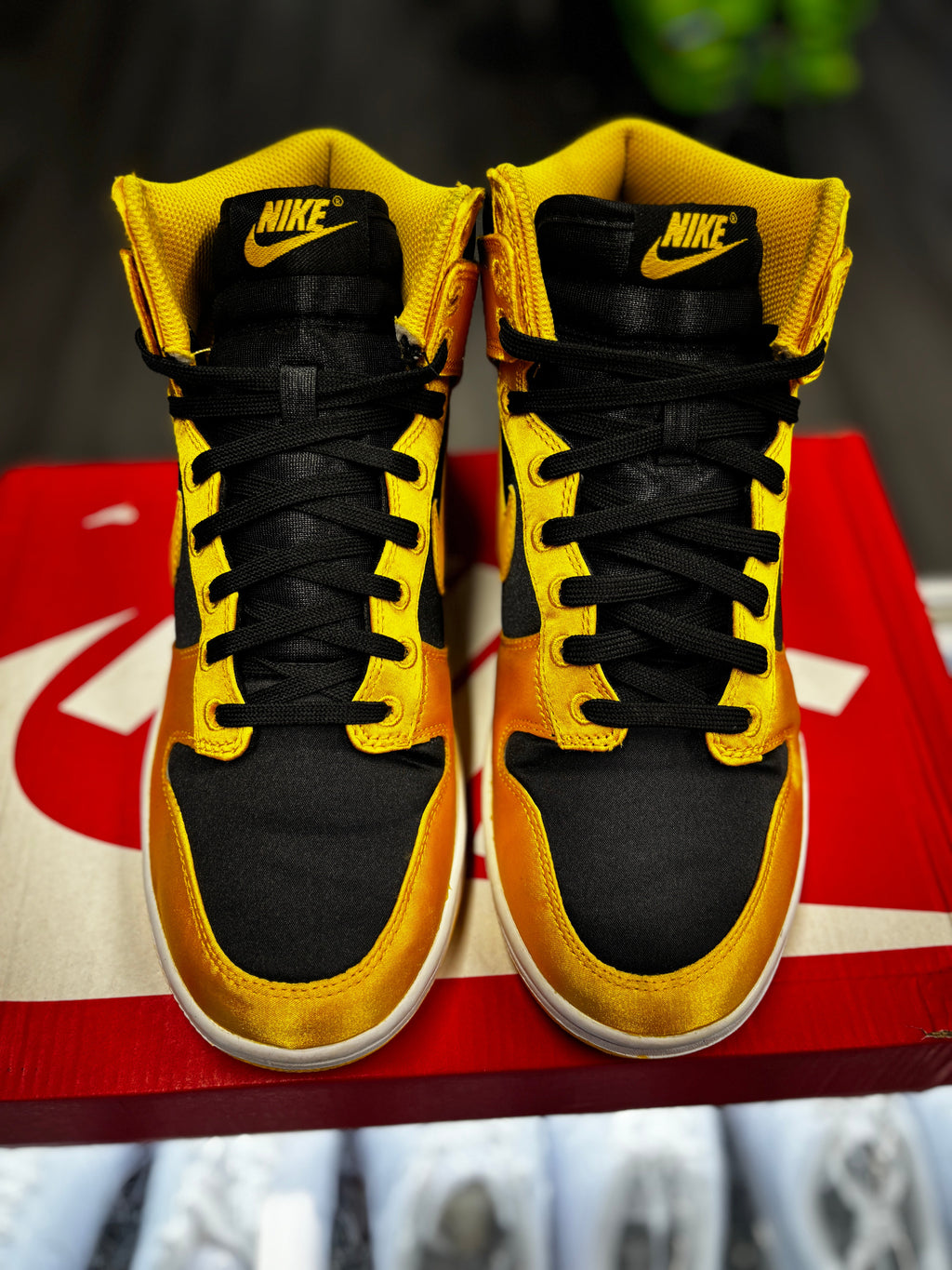 2023 Nike Dunk High "Satin Goldenrod" (W)