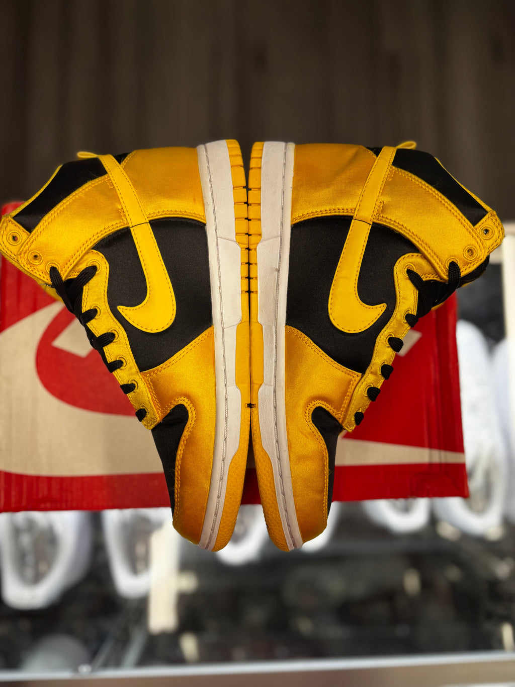2023 Nike Dunk High "Satin Goldenrod" (W)