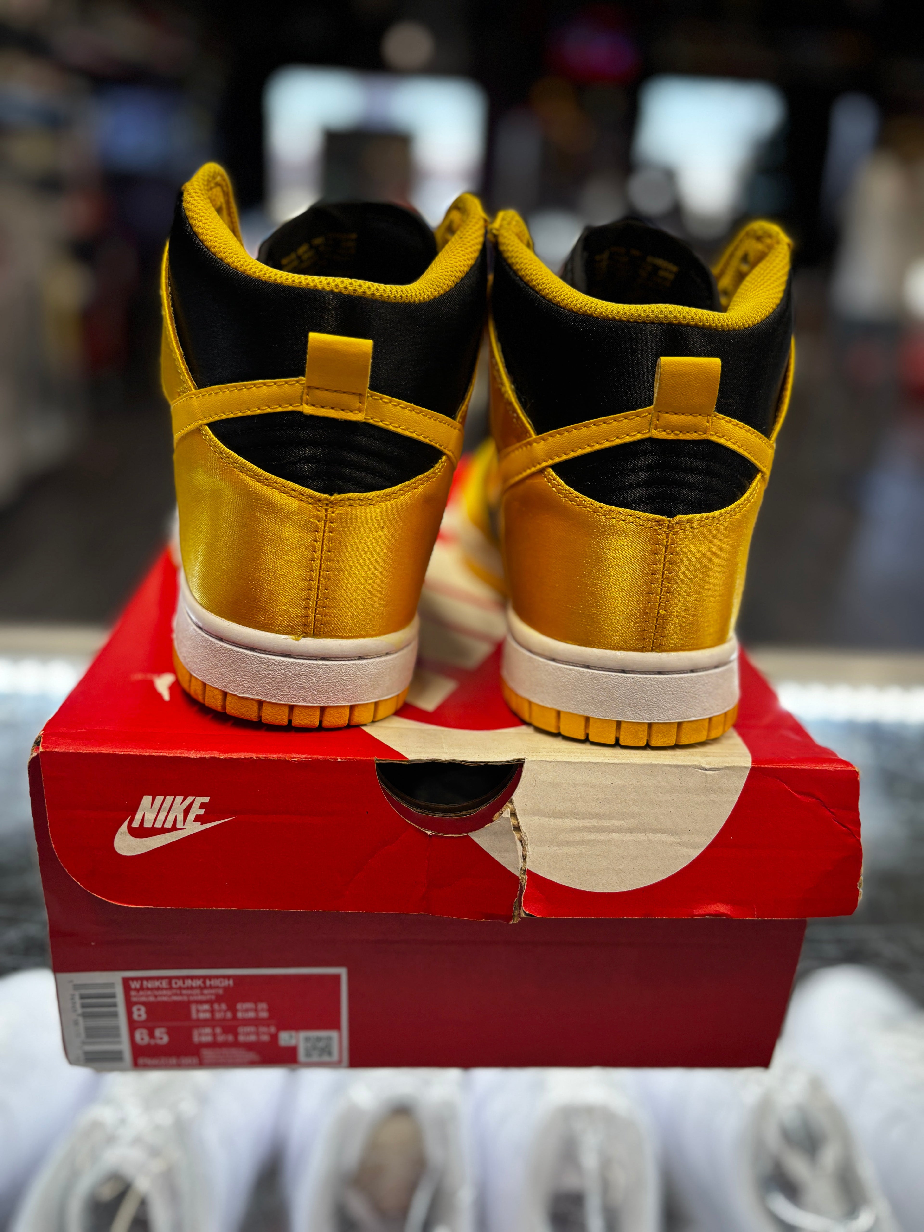 2023 Nike Dunk High "Satin Goldenrod" (W)