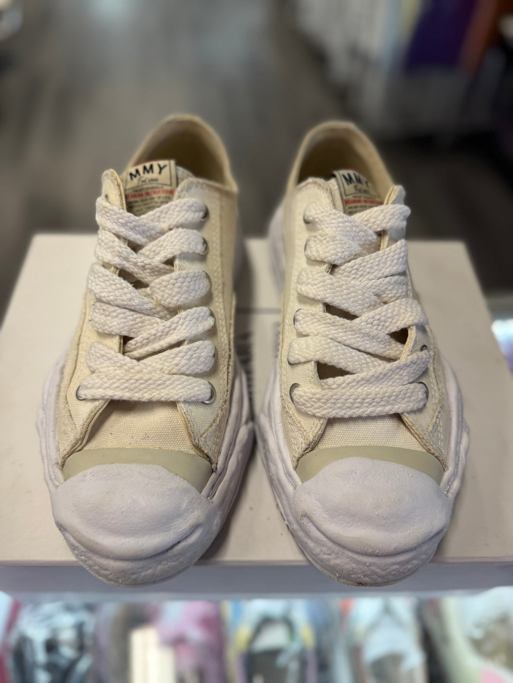 Maison Mihara Low "White"