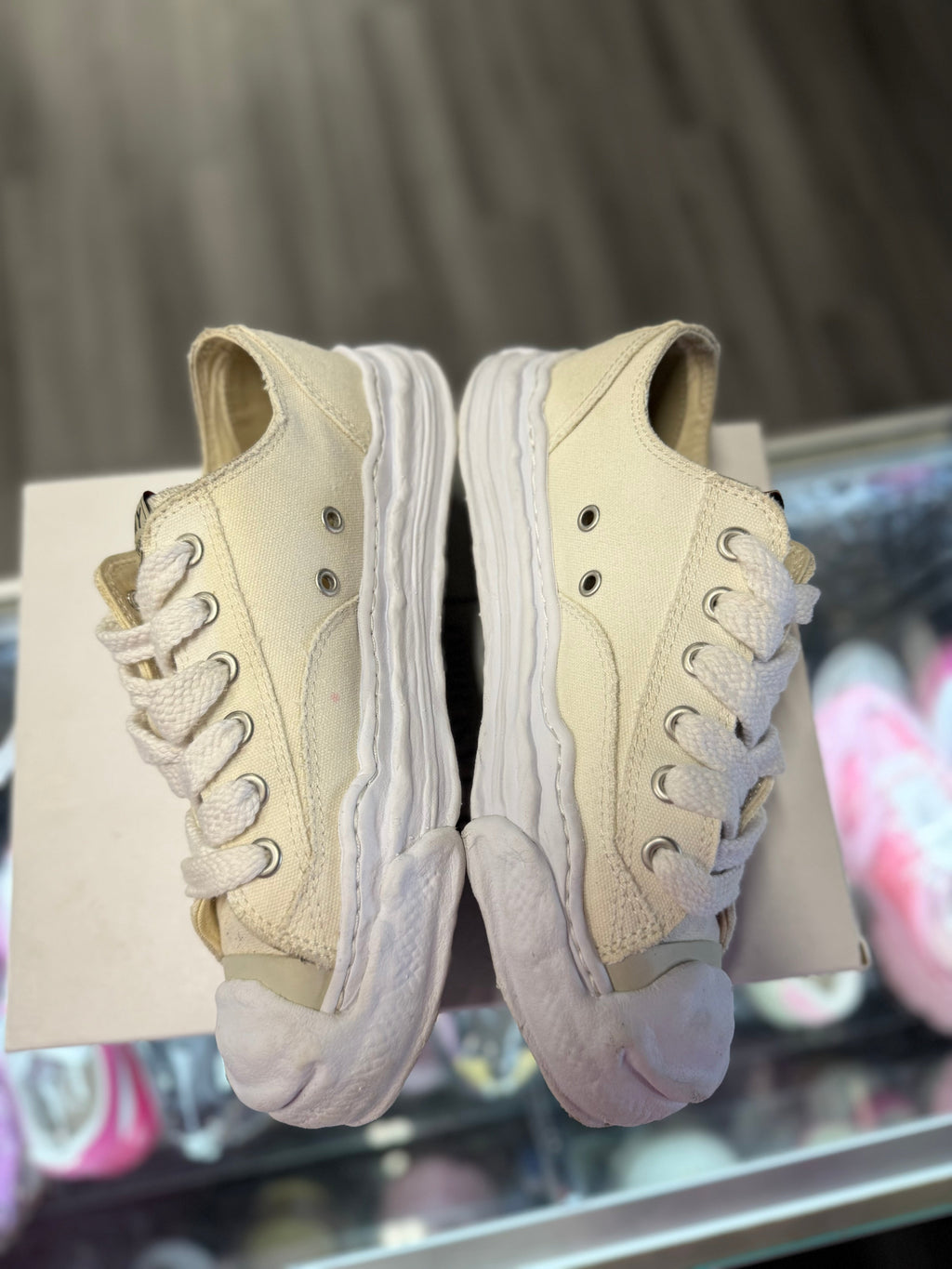 Maison Mihara Low "White"