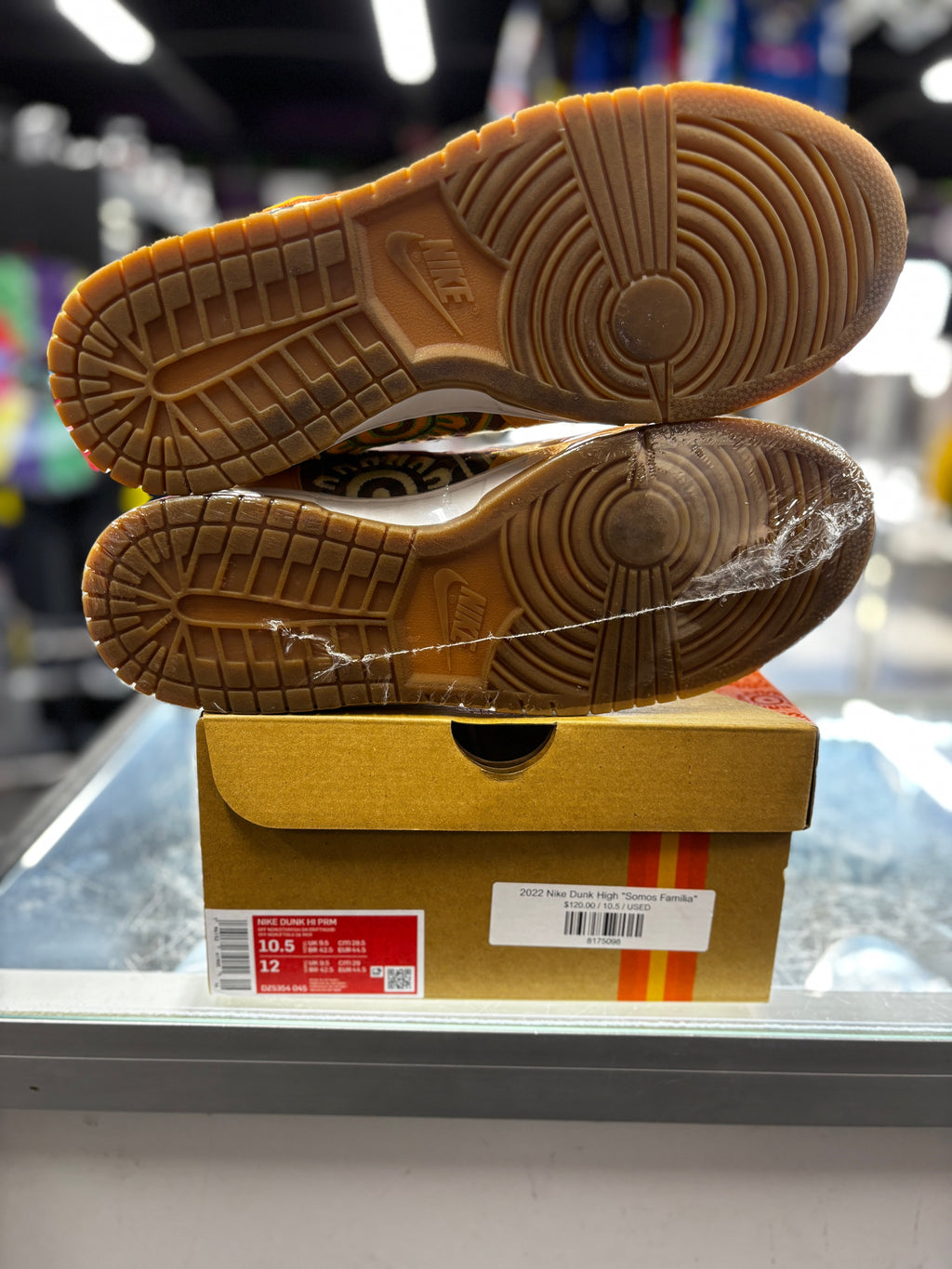 2022 Nike Dunk High "Somos Familia"