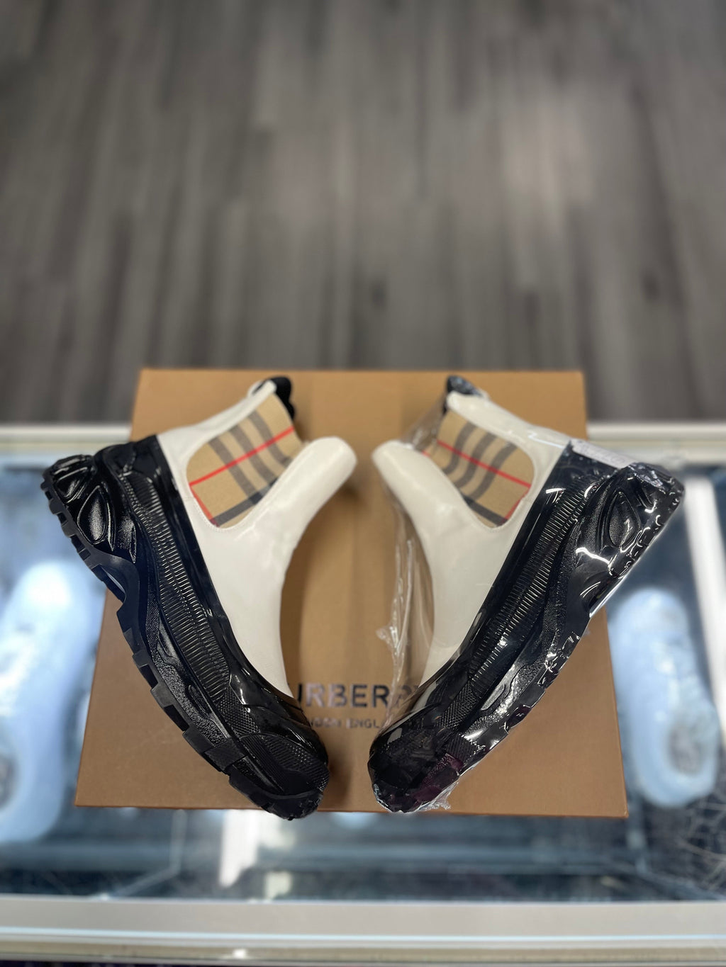 Burberry Nova Check Pattern Leather Chelsea Boots "Archive Beige/ White"