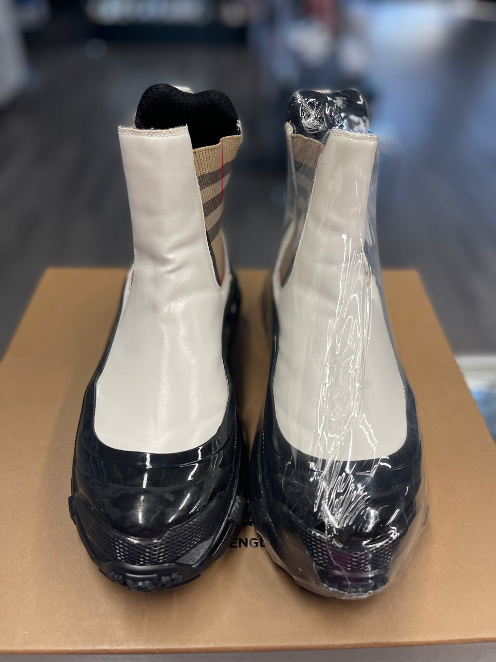 Burberry Nova Check Pattern Leather Chelsea Boots "Archive Beige/ White"