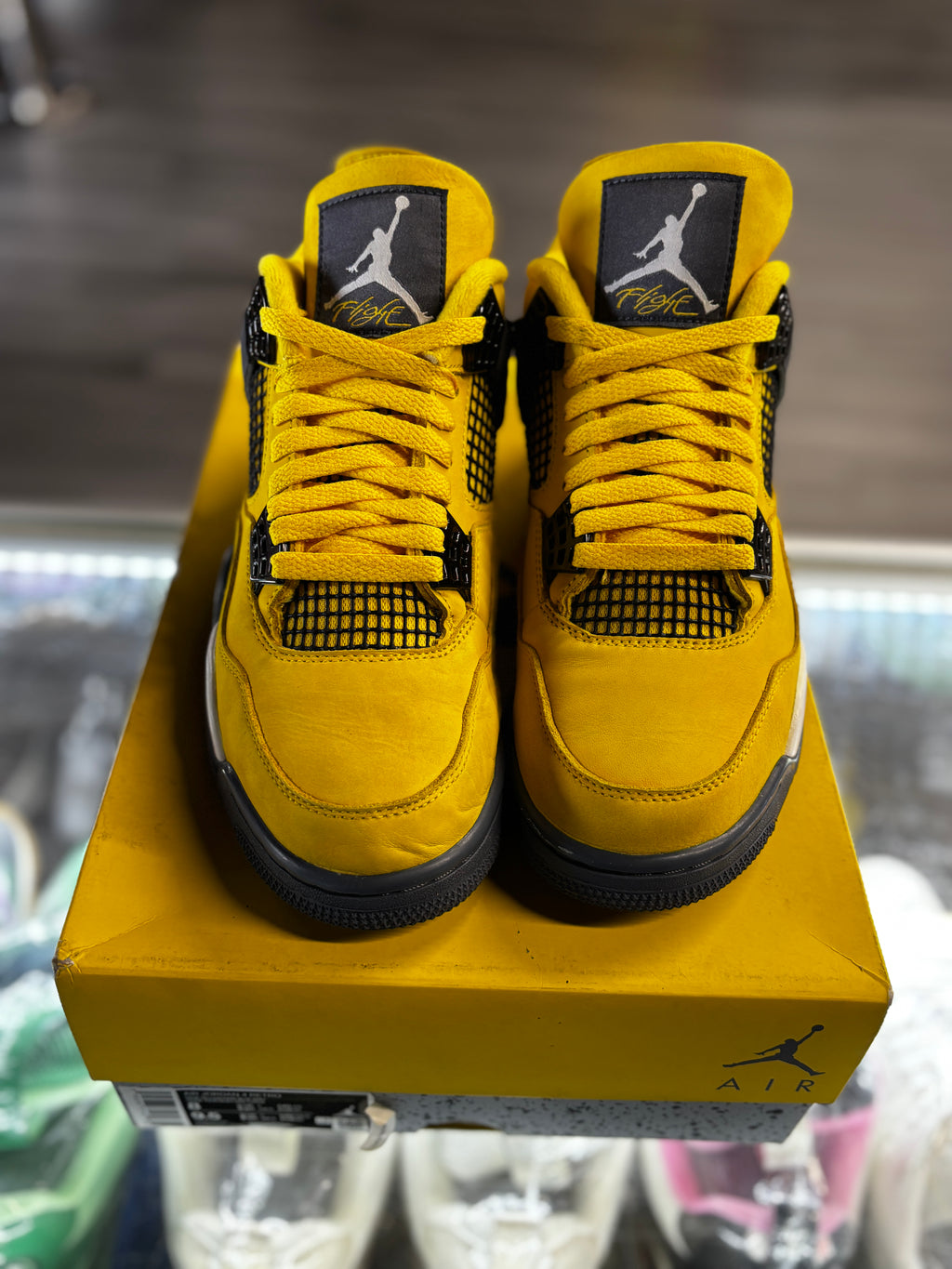 2021 Air Jordan Retro 4 "Lightning"