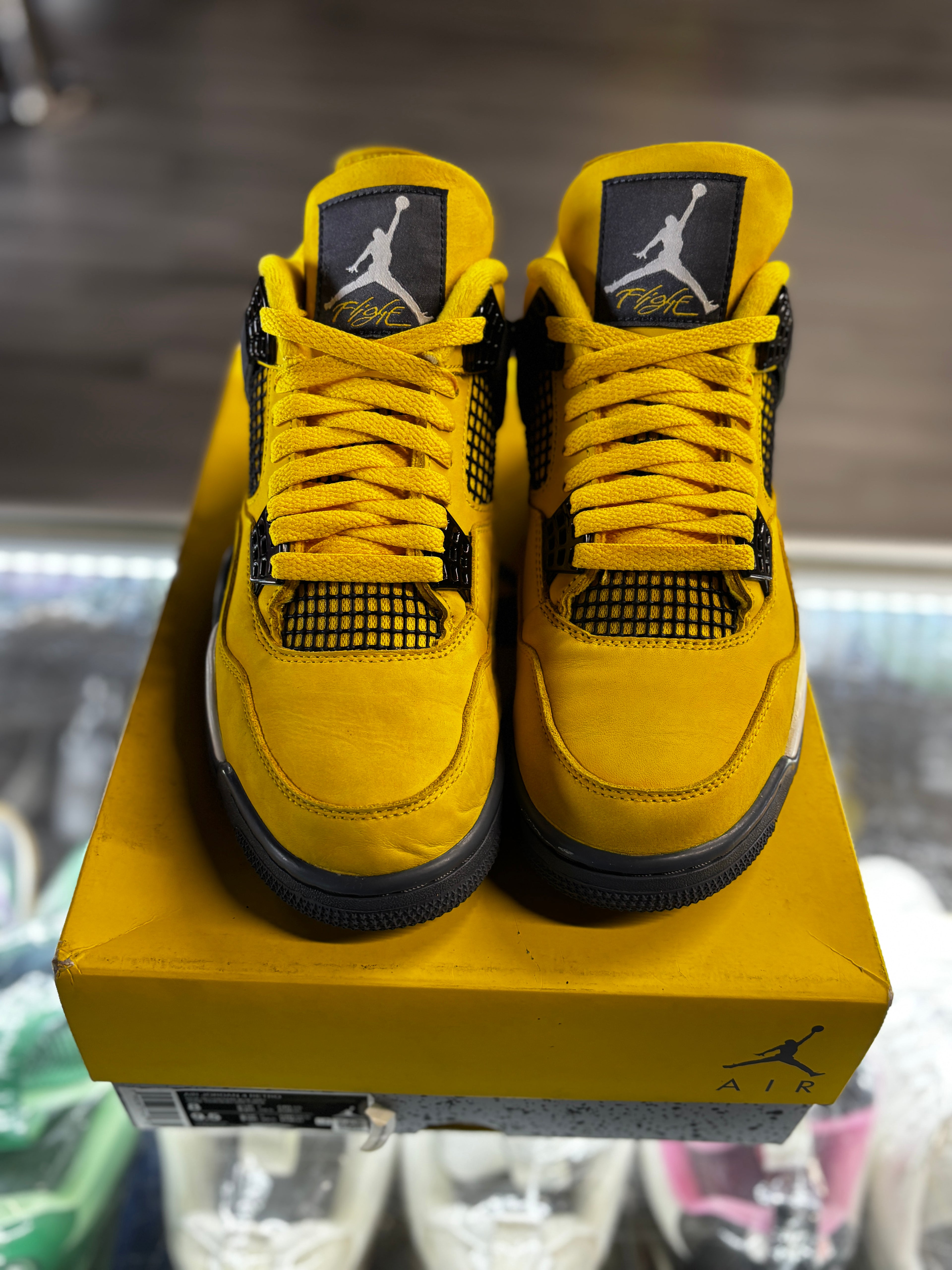 2021 Air Jordan Retro 4 "Lightning"