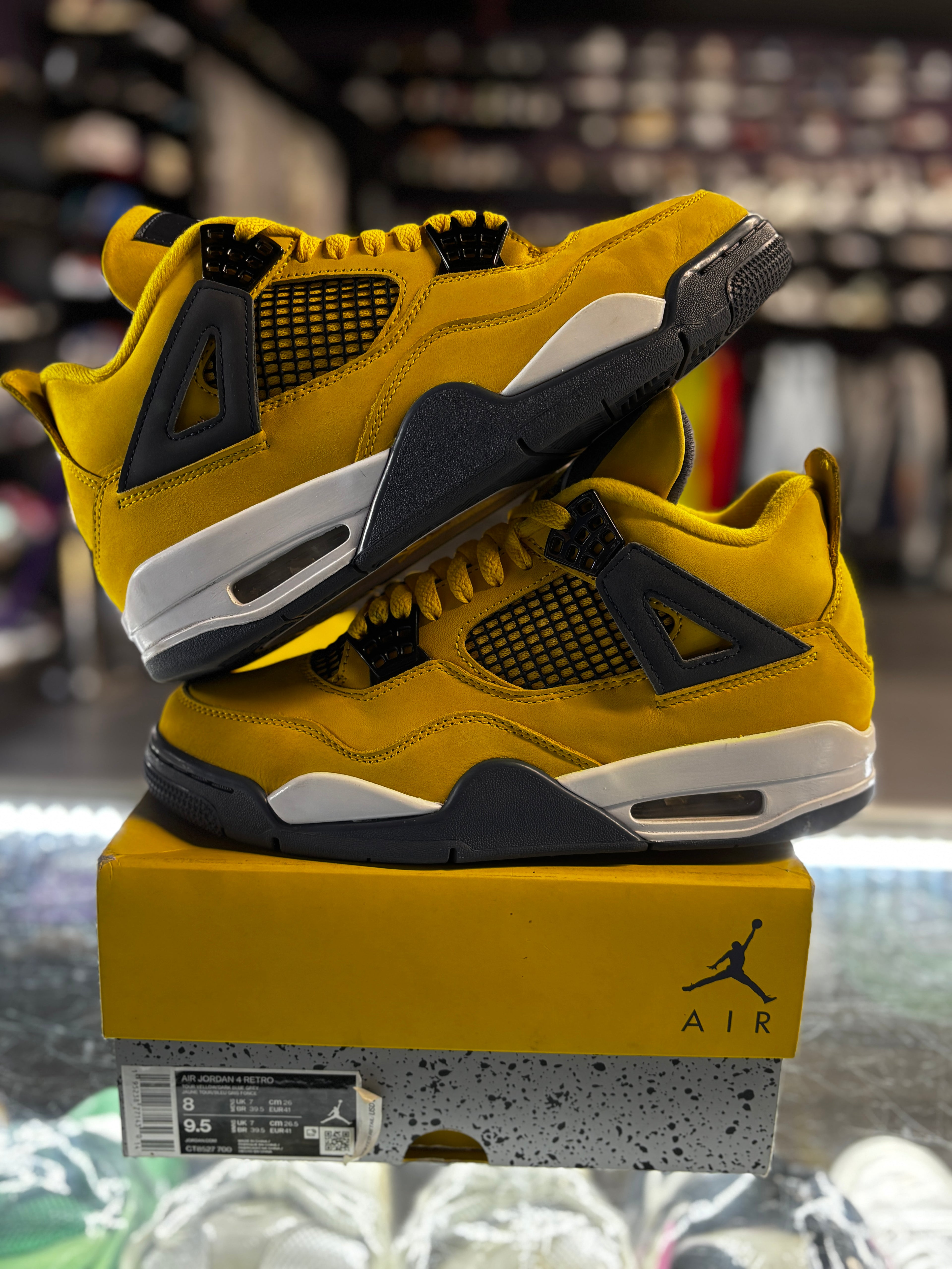 2021 Air Jordan Retro 4 "Lightning"