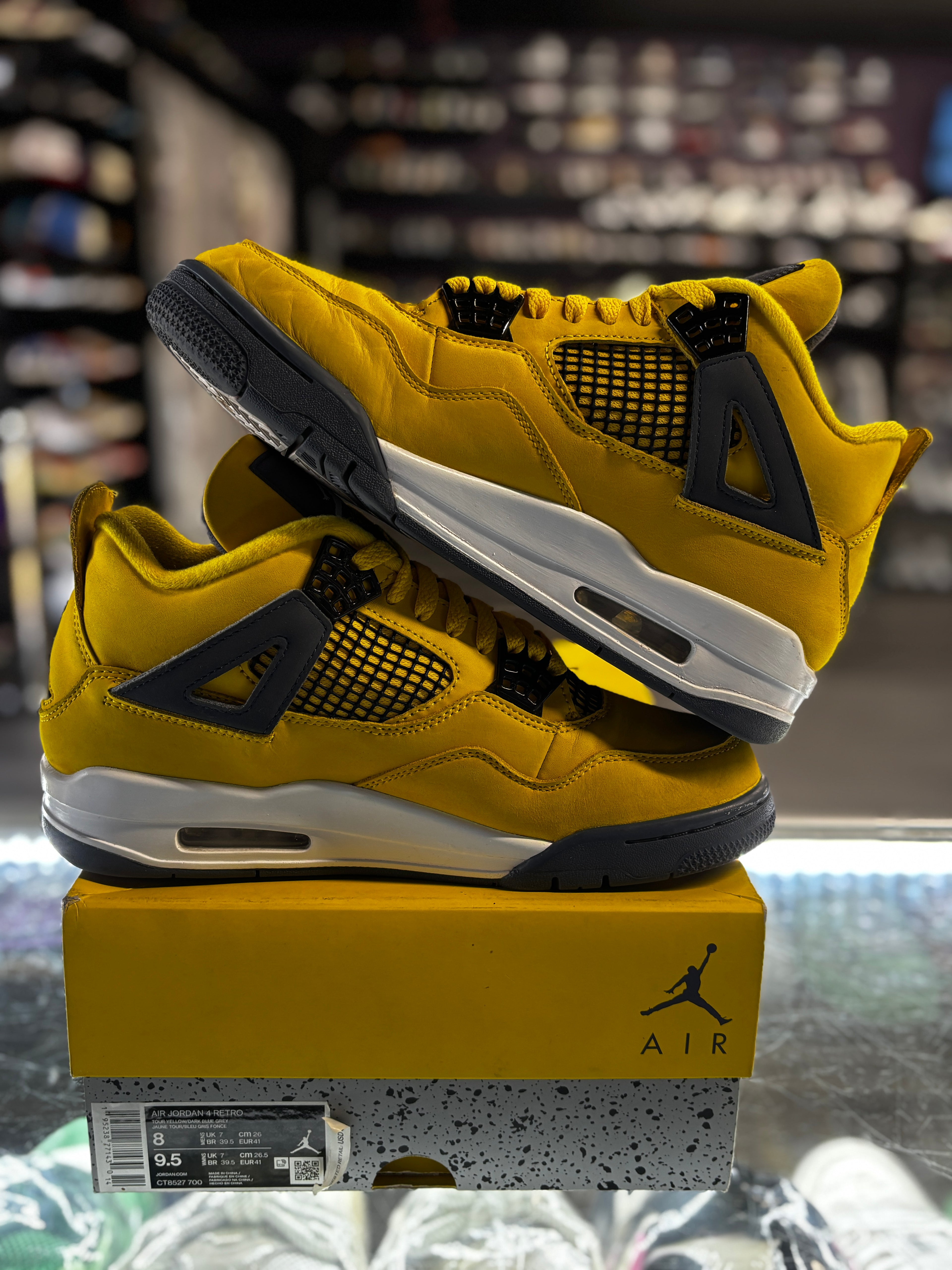 2021 Air Jordan Retro 4 "Lightning"