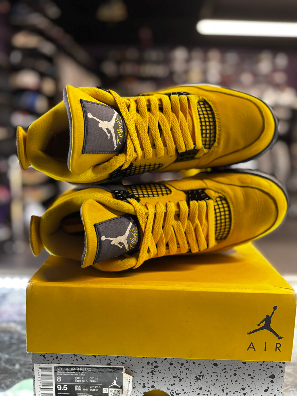 2021 Air Jordan Retro 4 "Lightning"