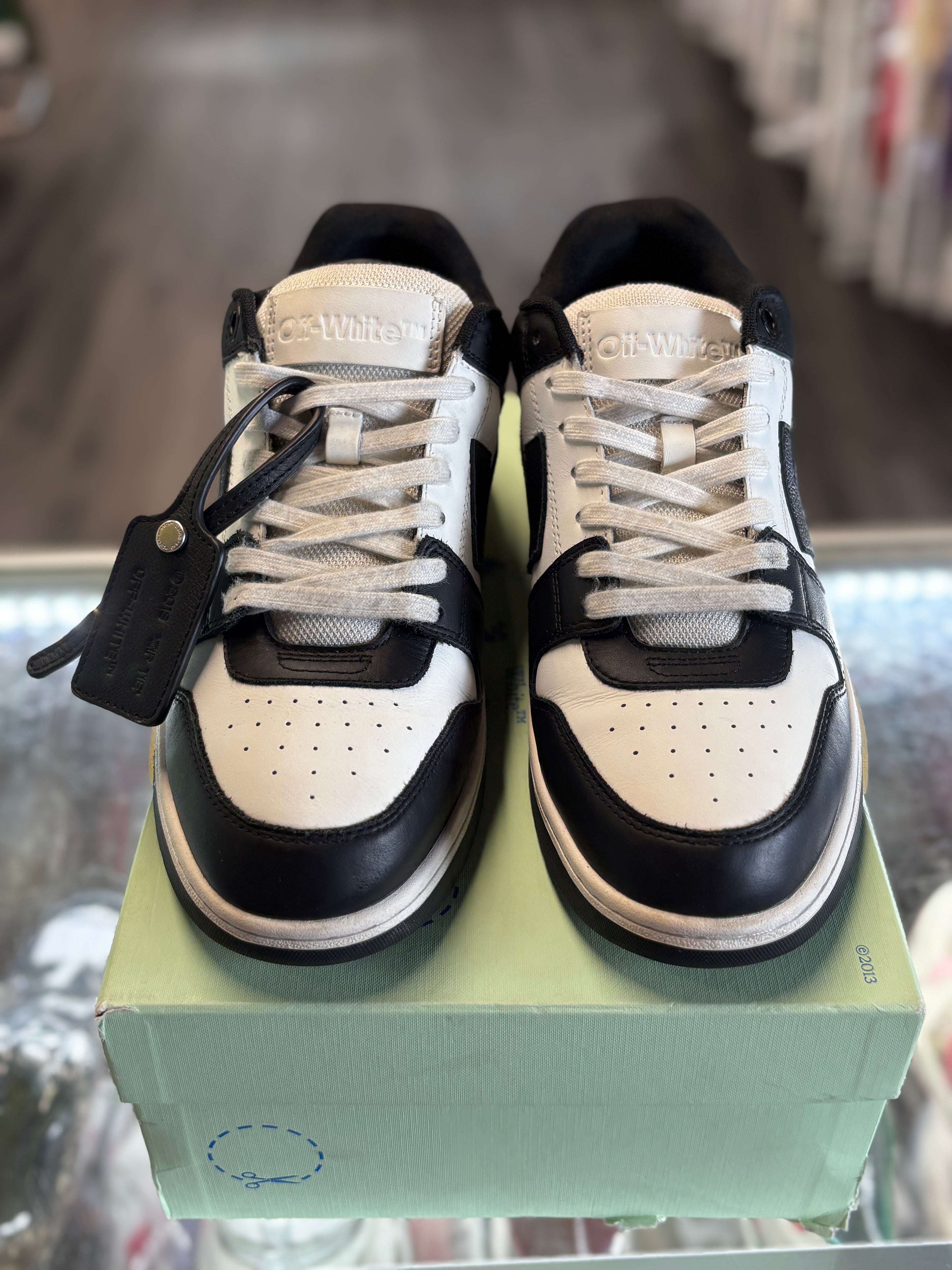 Off White Out Of Office "Black/White"