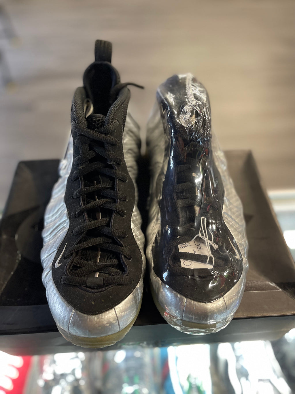 2017 Nike Air Foamposite Pro "Silver Surfer"