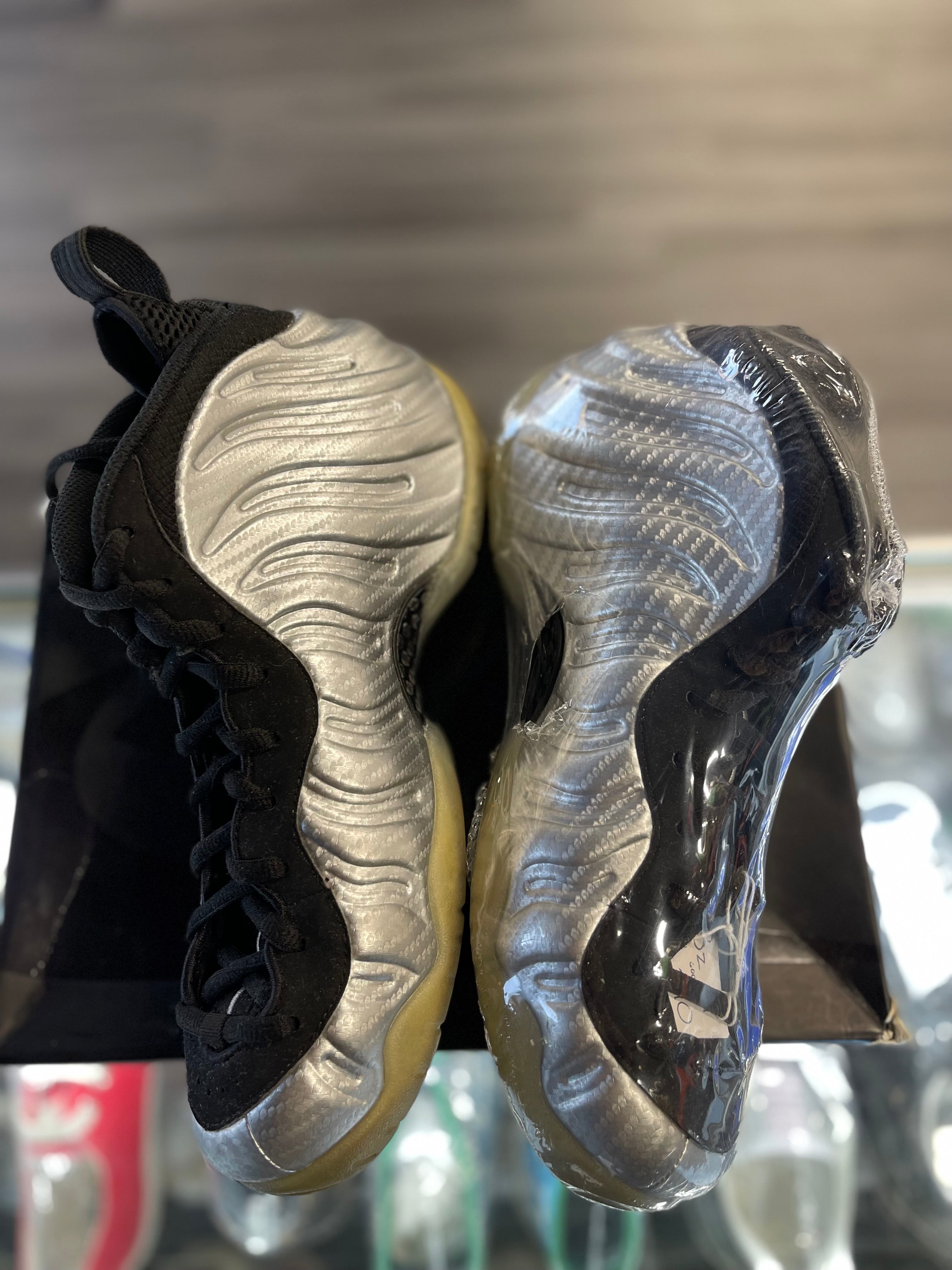 2017 Nike Air Foamposite Pro "Silver Surfer"